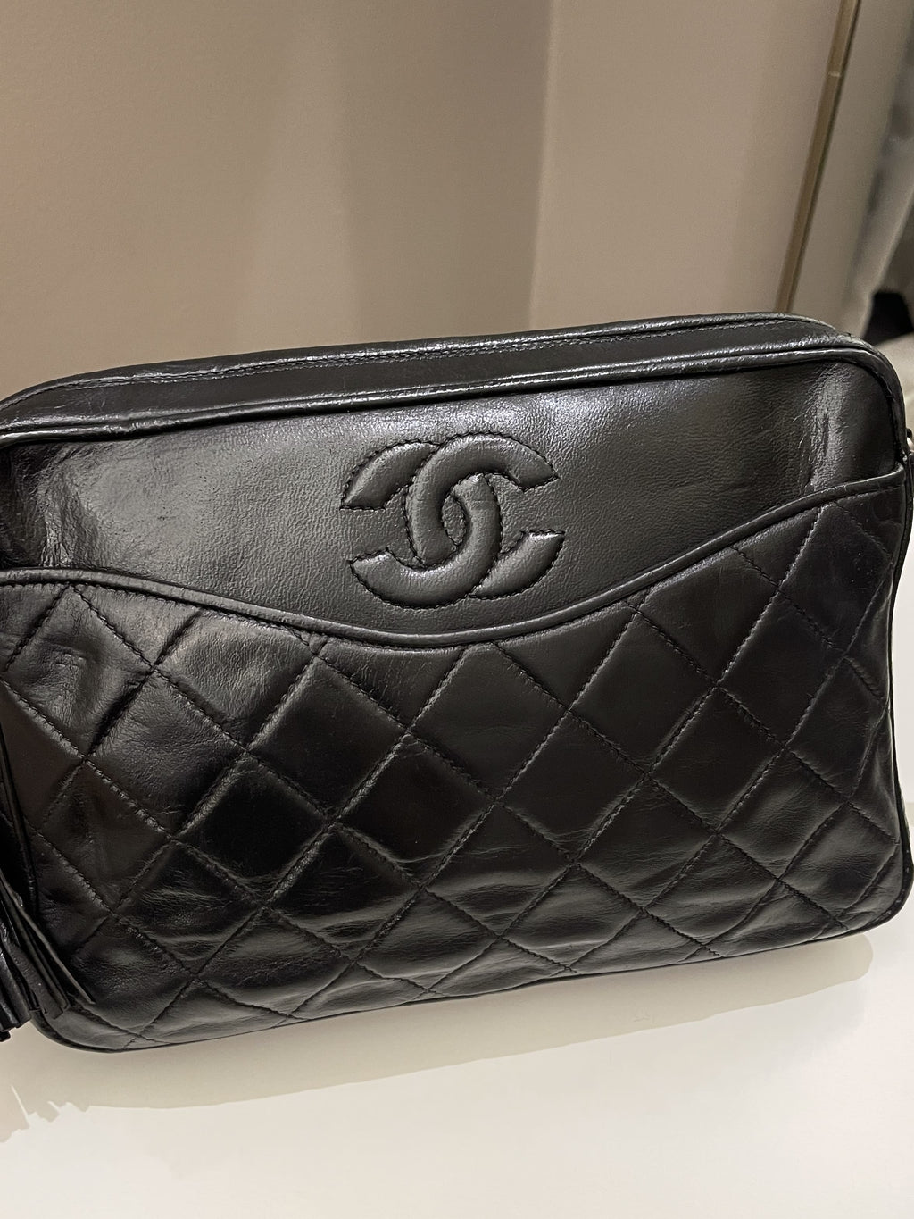 ÃƒÂ¯Ã‚Â»Ã‚Â¿ÃƒÂ¯Ã‚Â»Ã‚Â¿Chanel Vintage Camera Bag Tassle Black Lambskin