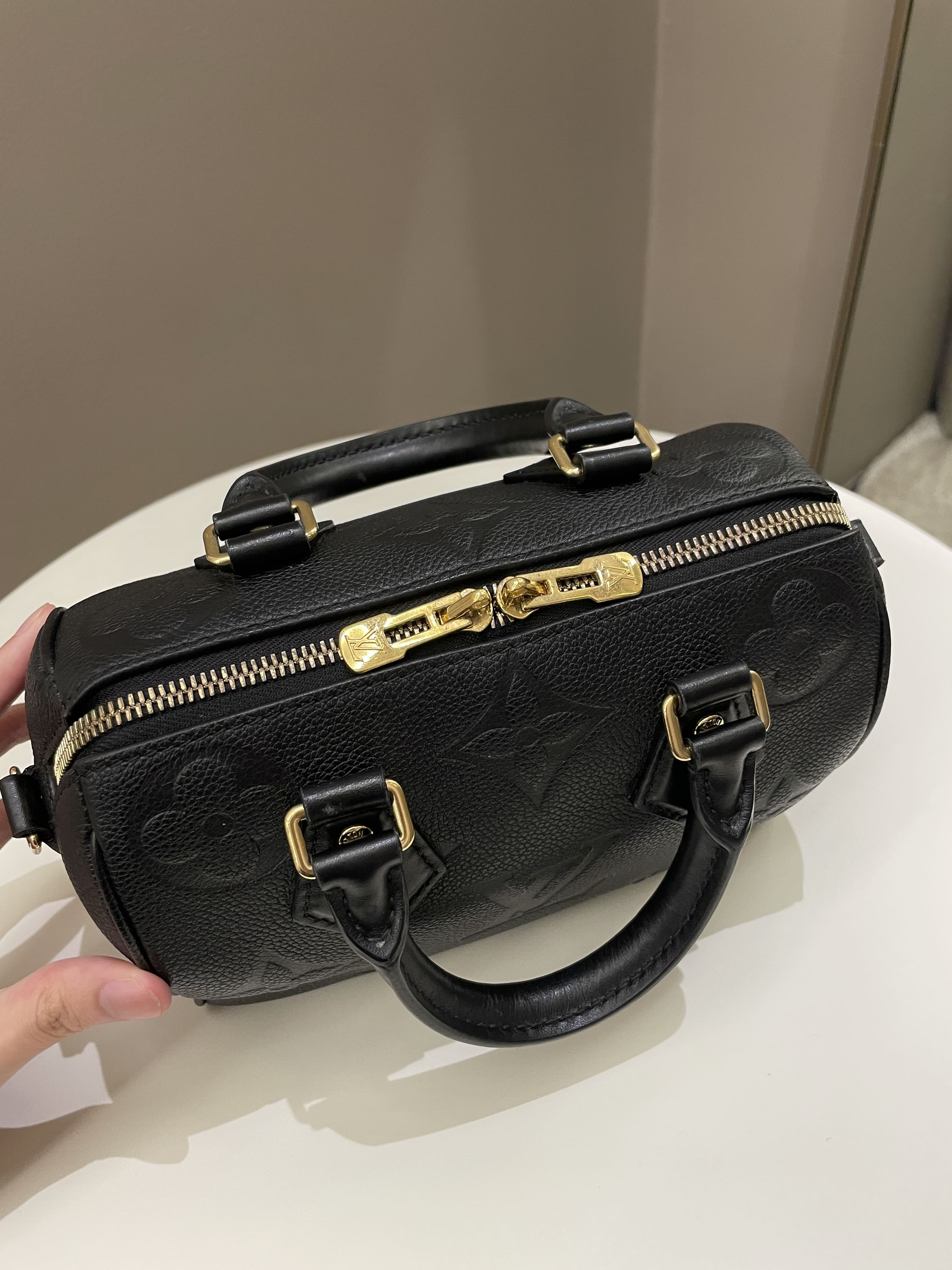 Louis Vuitton Speedy BandouliÃƒÆ’Ã‚Â¨re 20 Black Monogram Empreinte Leather
