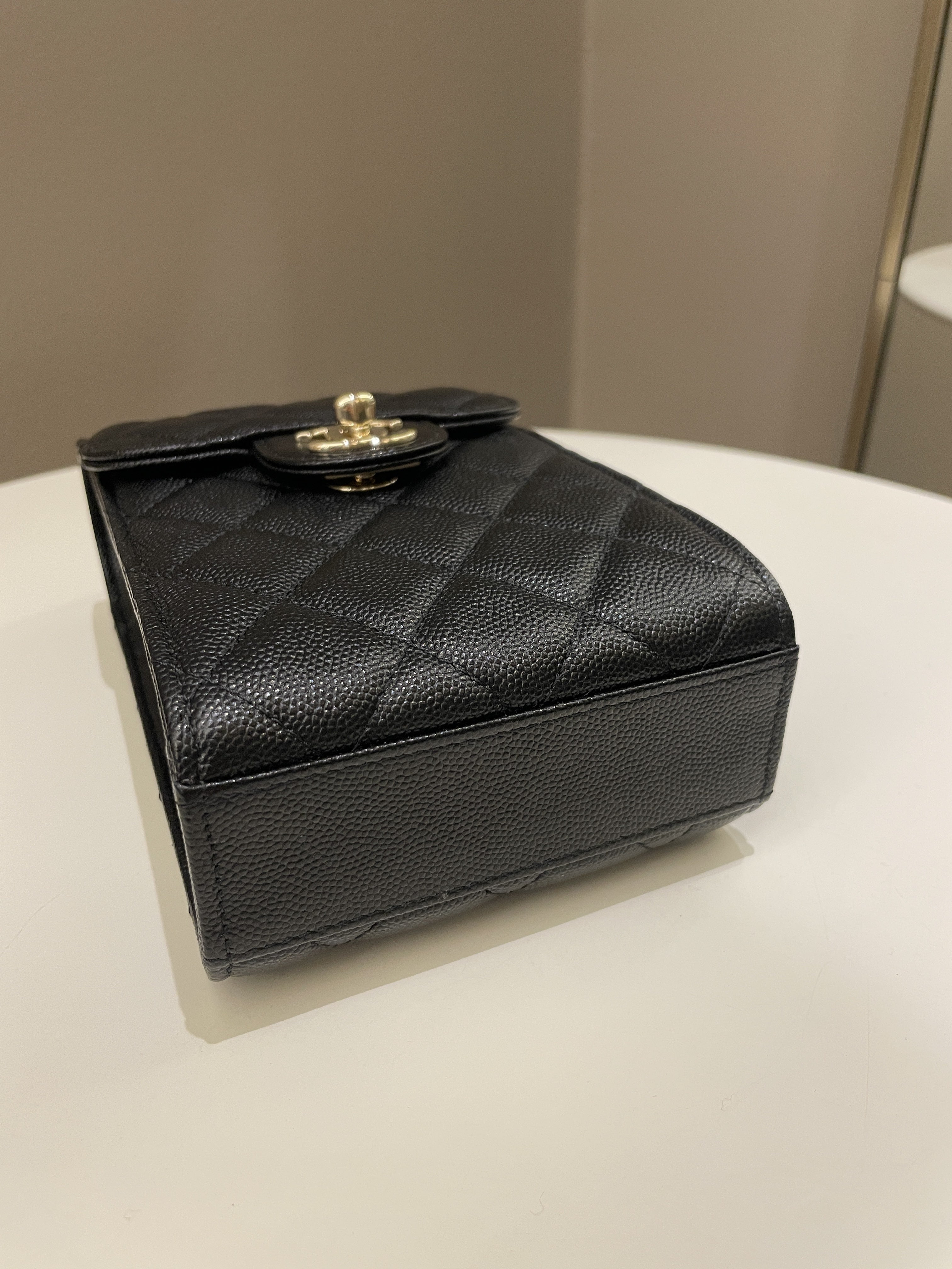 Chanel Quilted Cc Vertical Phone Clutch On Chain Black Caviar