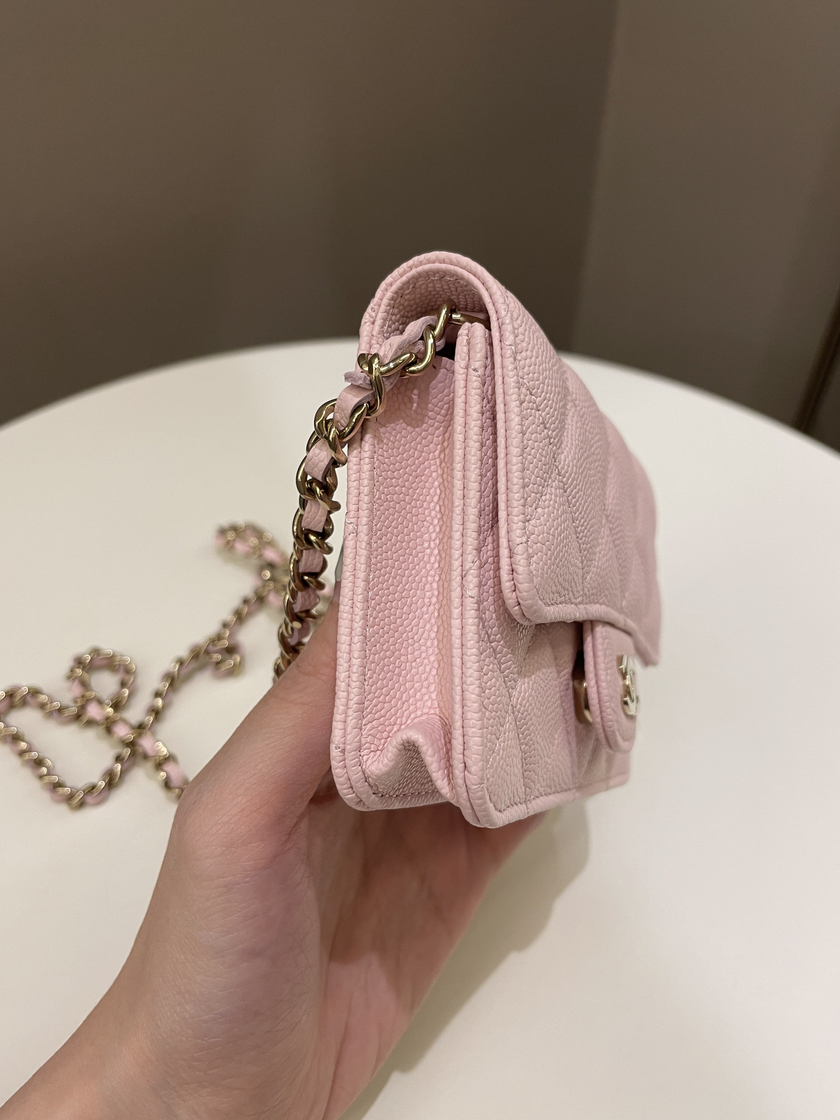 Chanel 22S Quilted Clutch On Chain Rose Claire Caviar