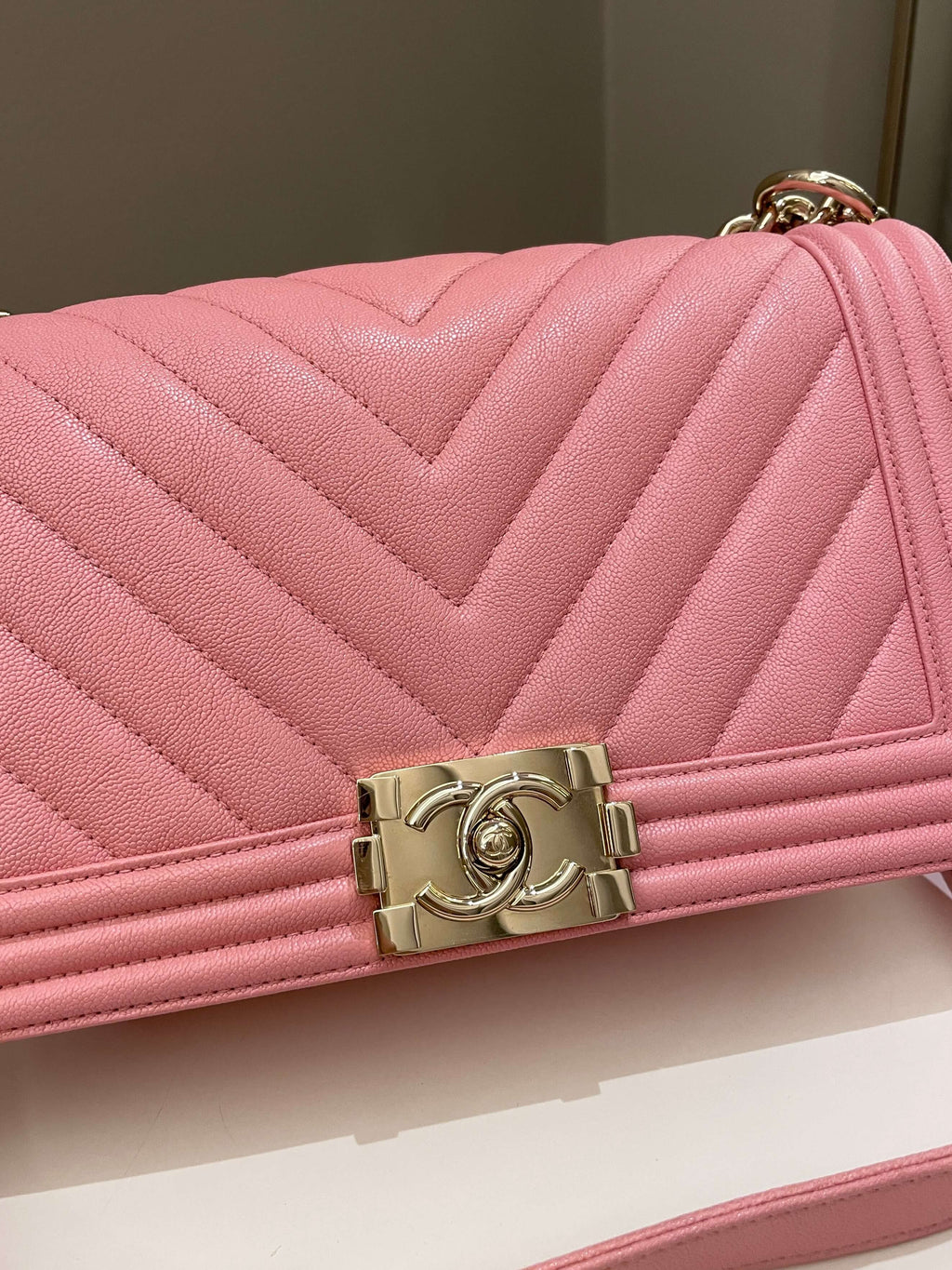 Chanel Chevron Boy Old Medium Sakura Pink Caviar