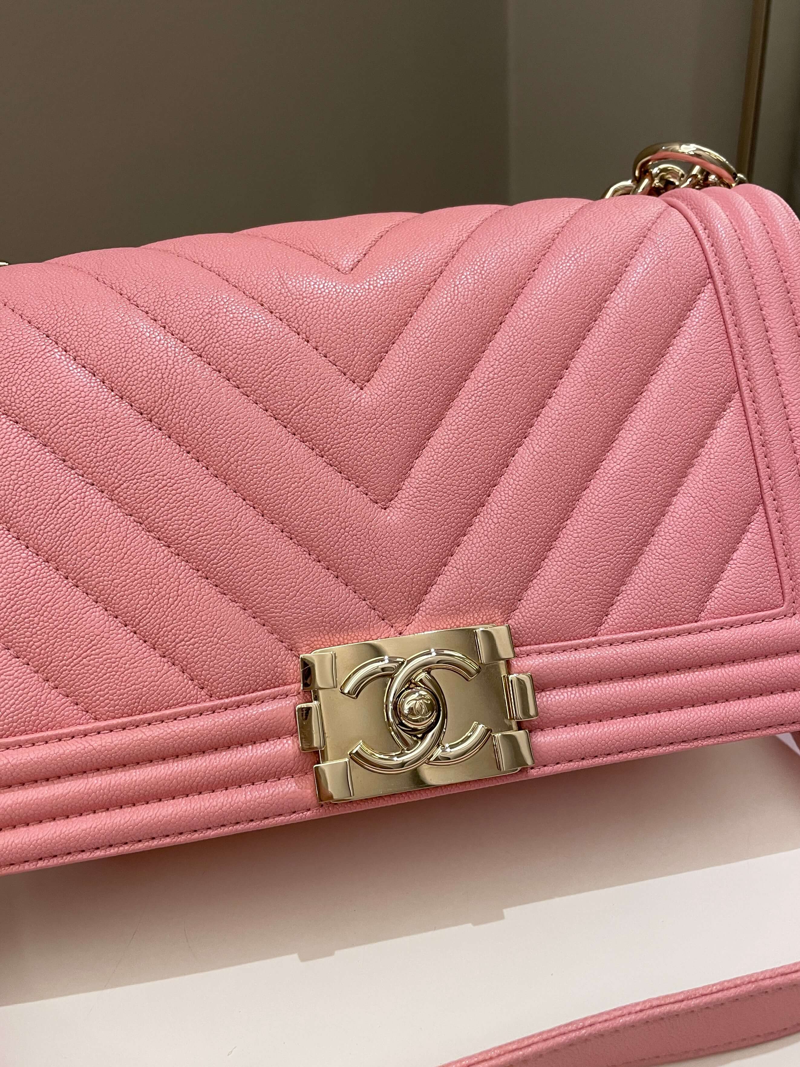 Chanel Chevron Boy Old Medium Sakura Pink Caviar
