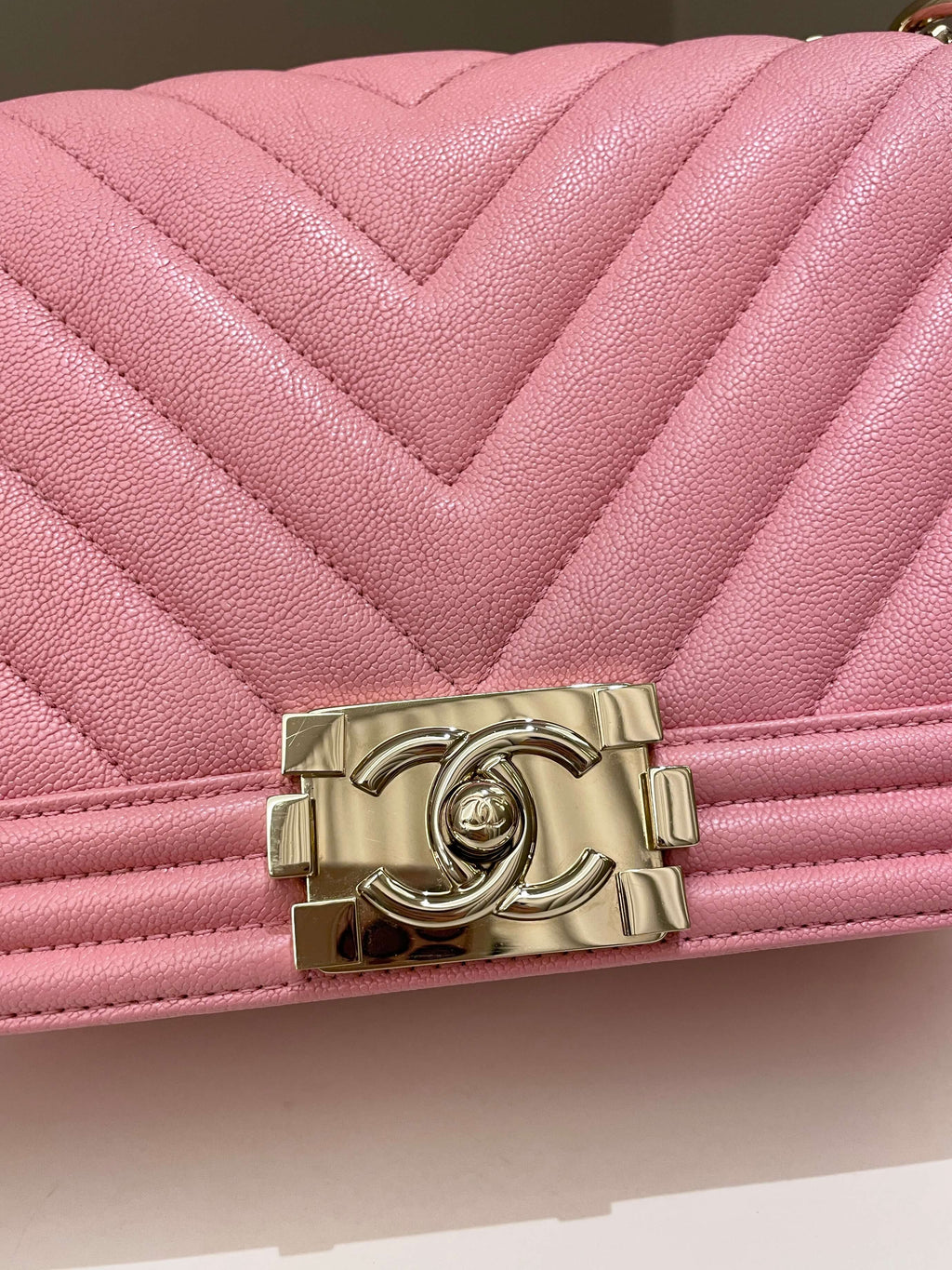 Chanel Chevron Boy Old Medium Sakura Pink Caviar