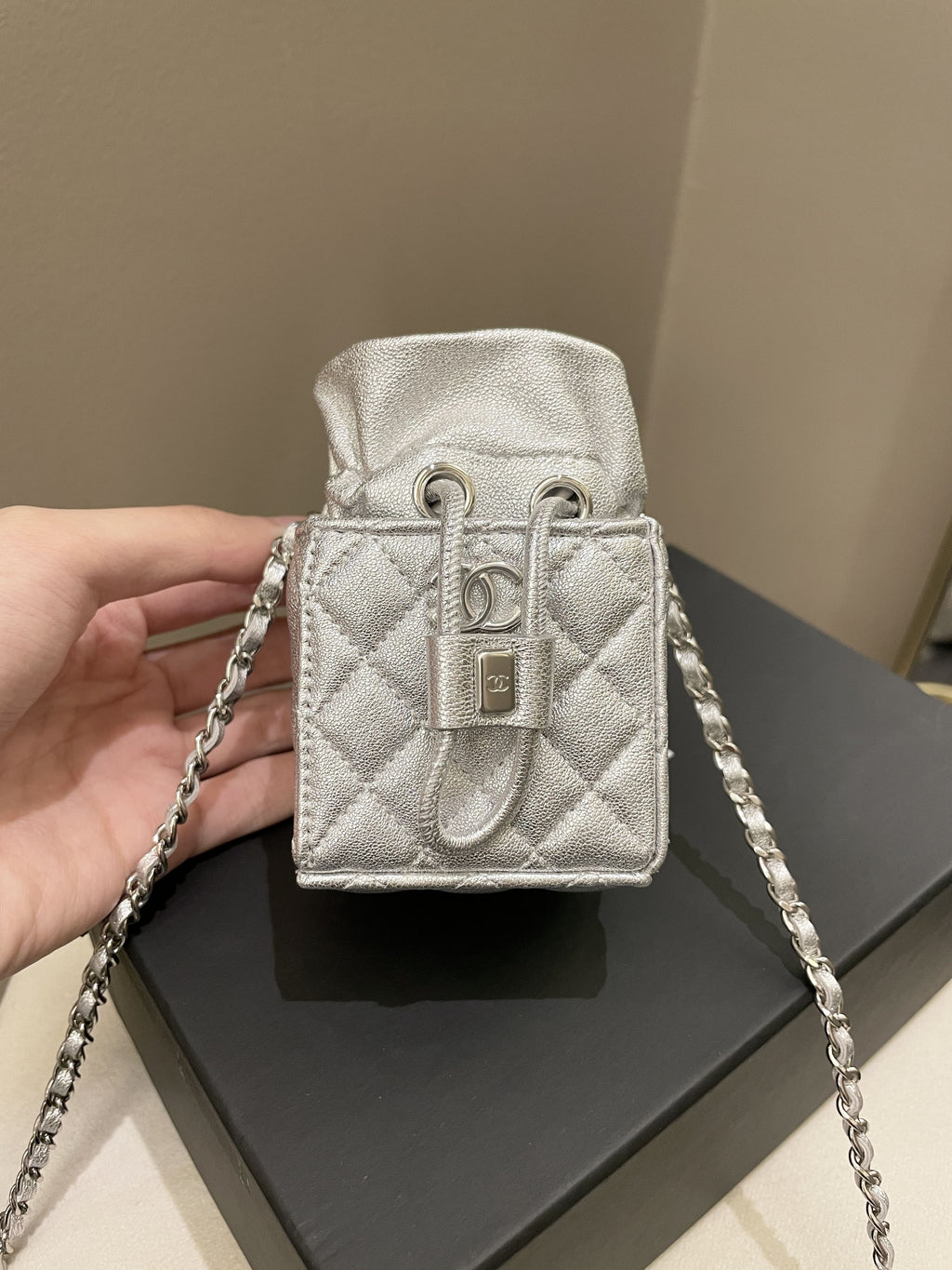 Chanel 22C Mini Clutch With Chain Metallic Silver Glazed Lambskin