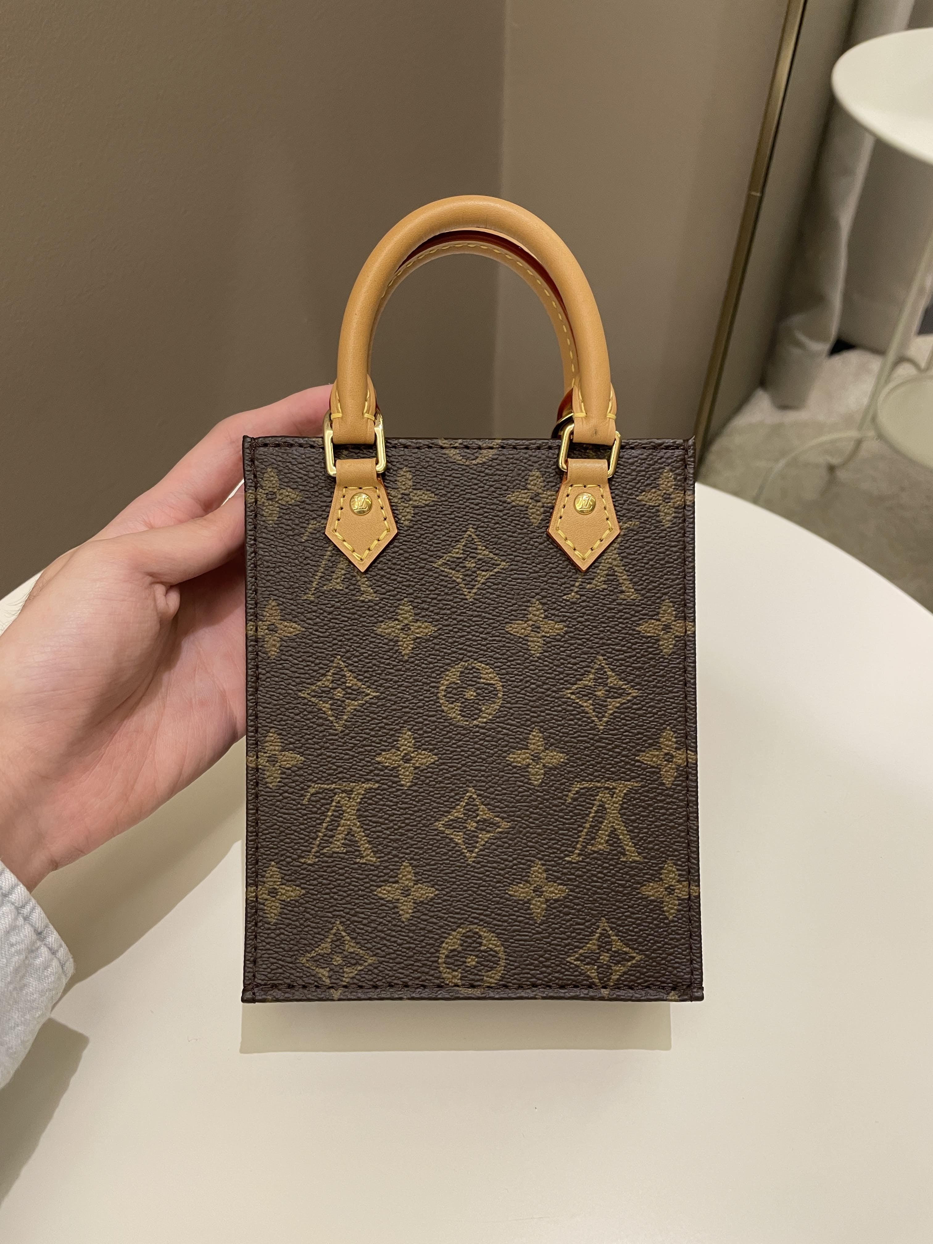 Louis Vuitton Petite Sac Plat Classic Monogram