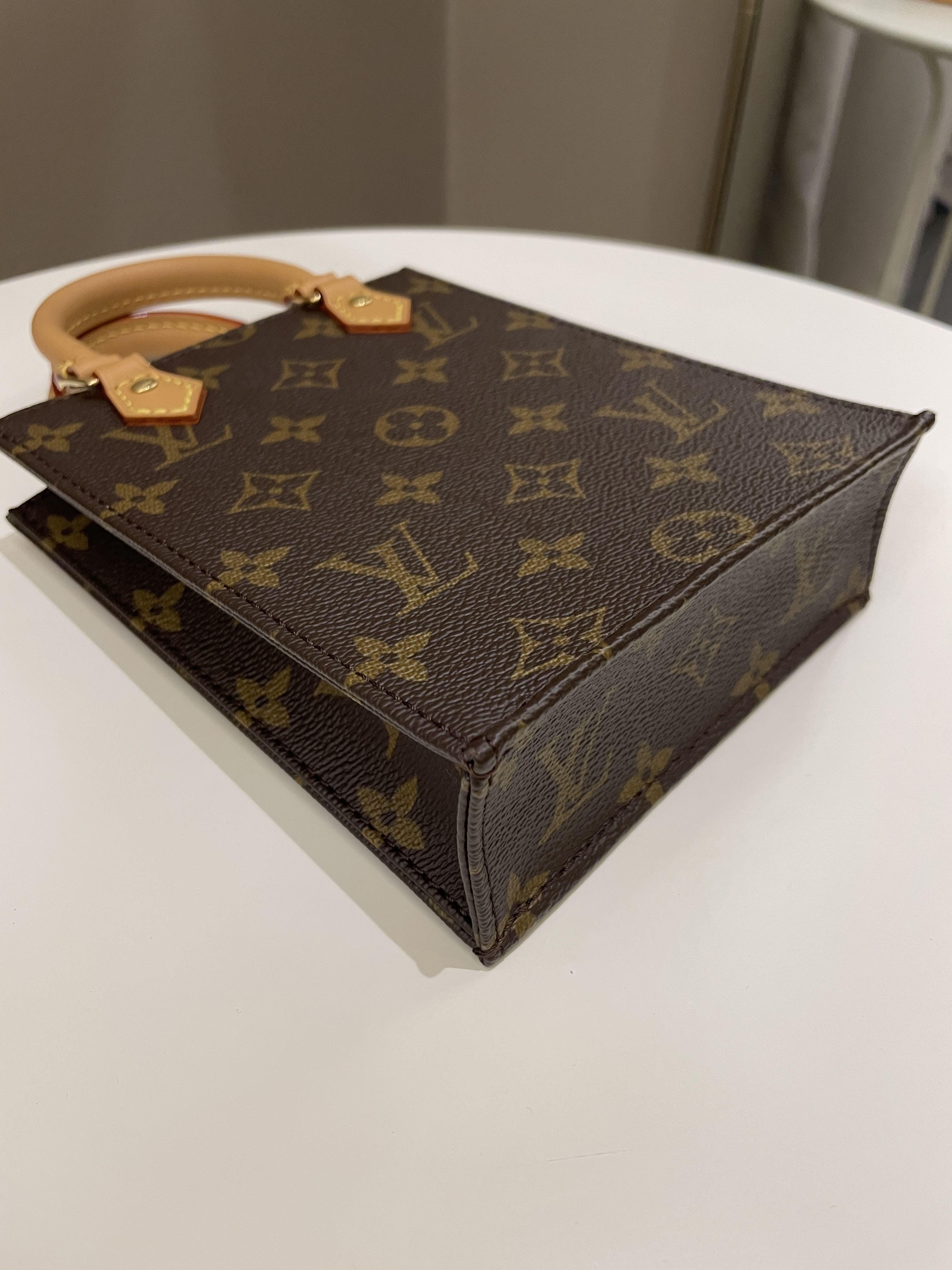 Louis Vuitton Petite Sac Plat Classic Monogram