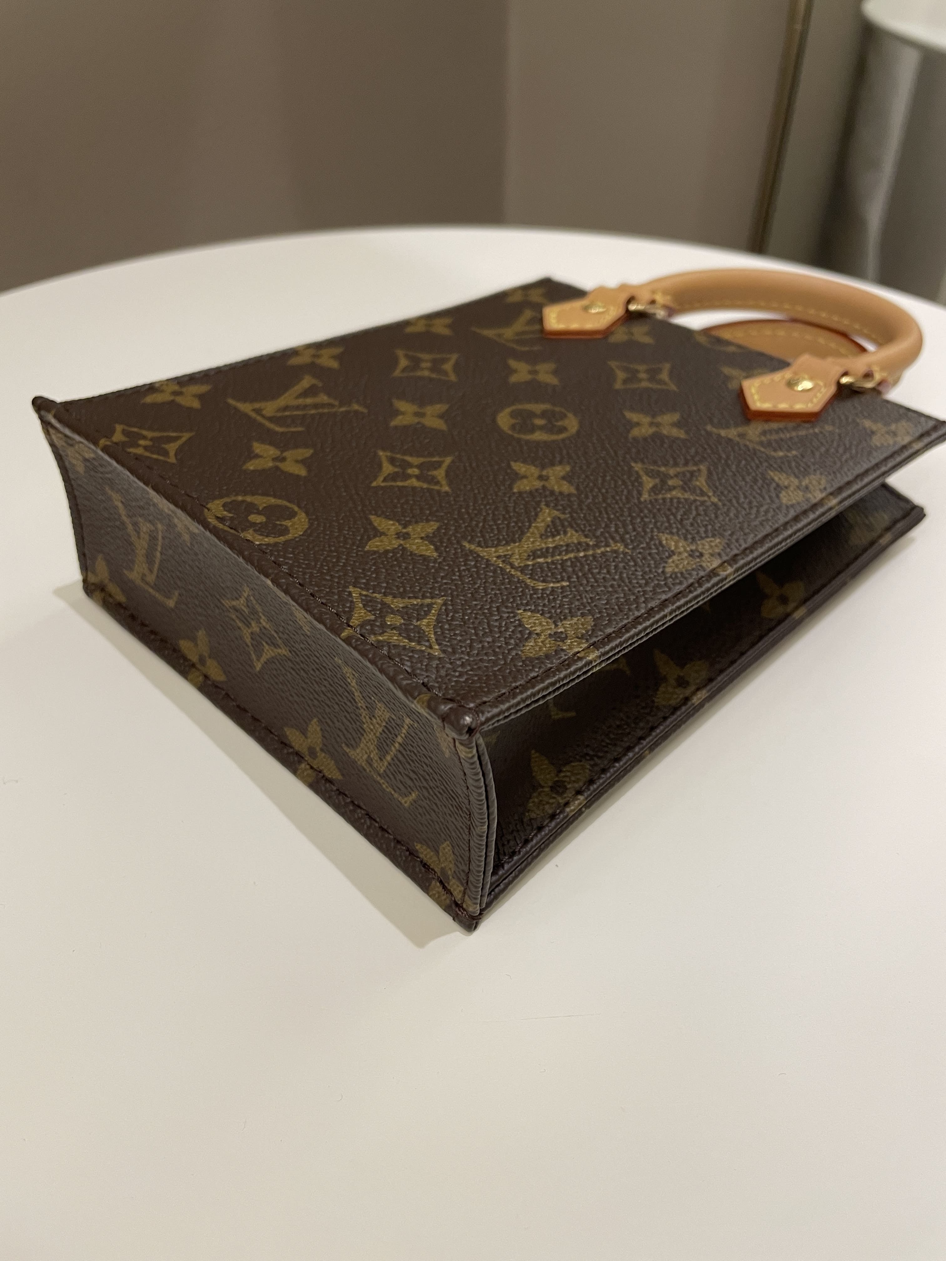 Louis Vuitton Petite Sac Plat Classic Monogram