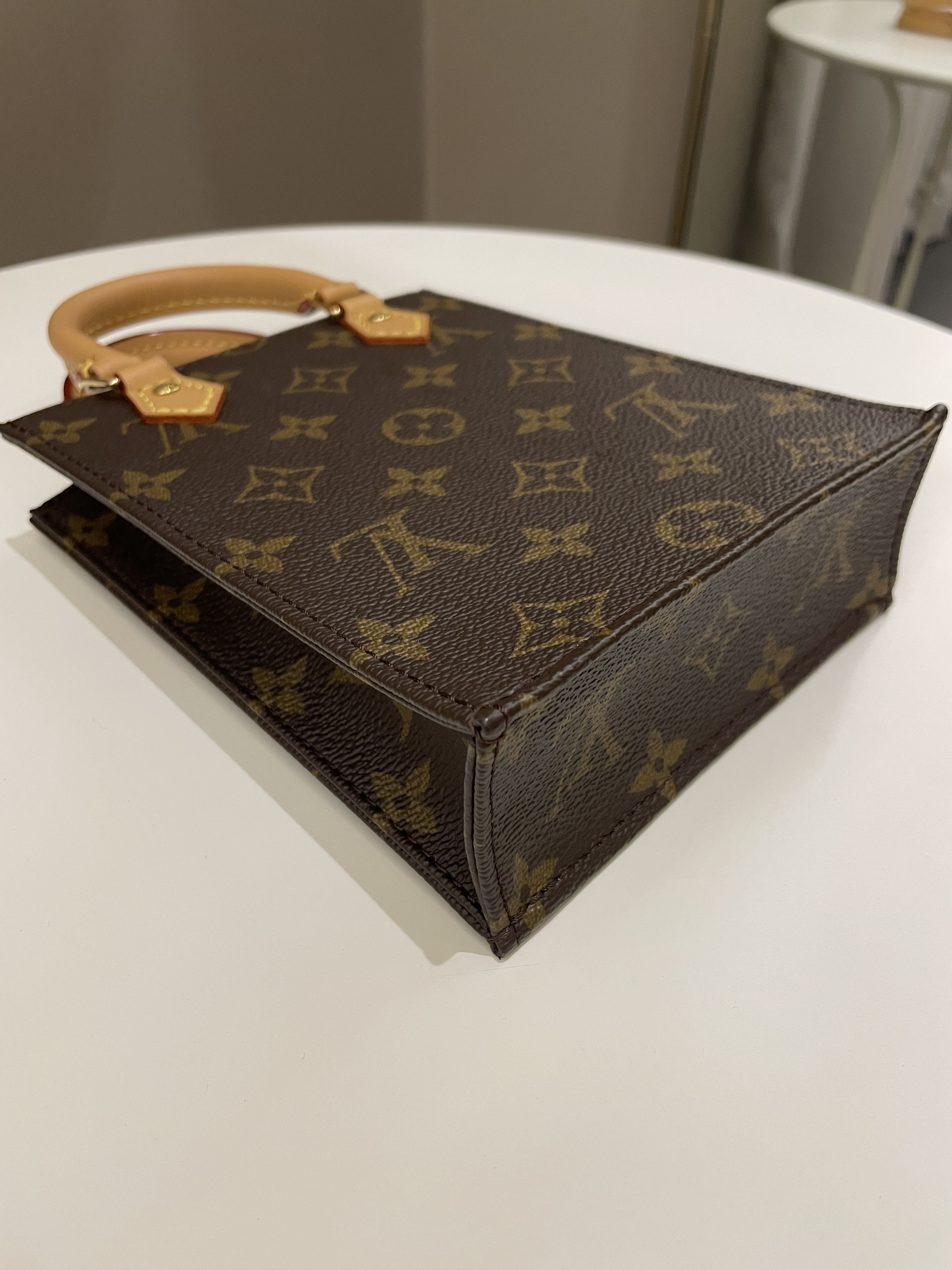 Louis Vuitton Petite Sac Plat Classic Monogram