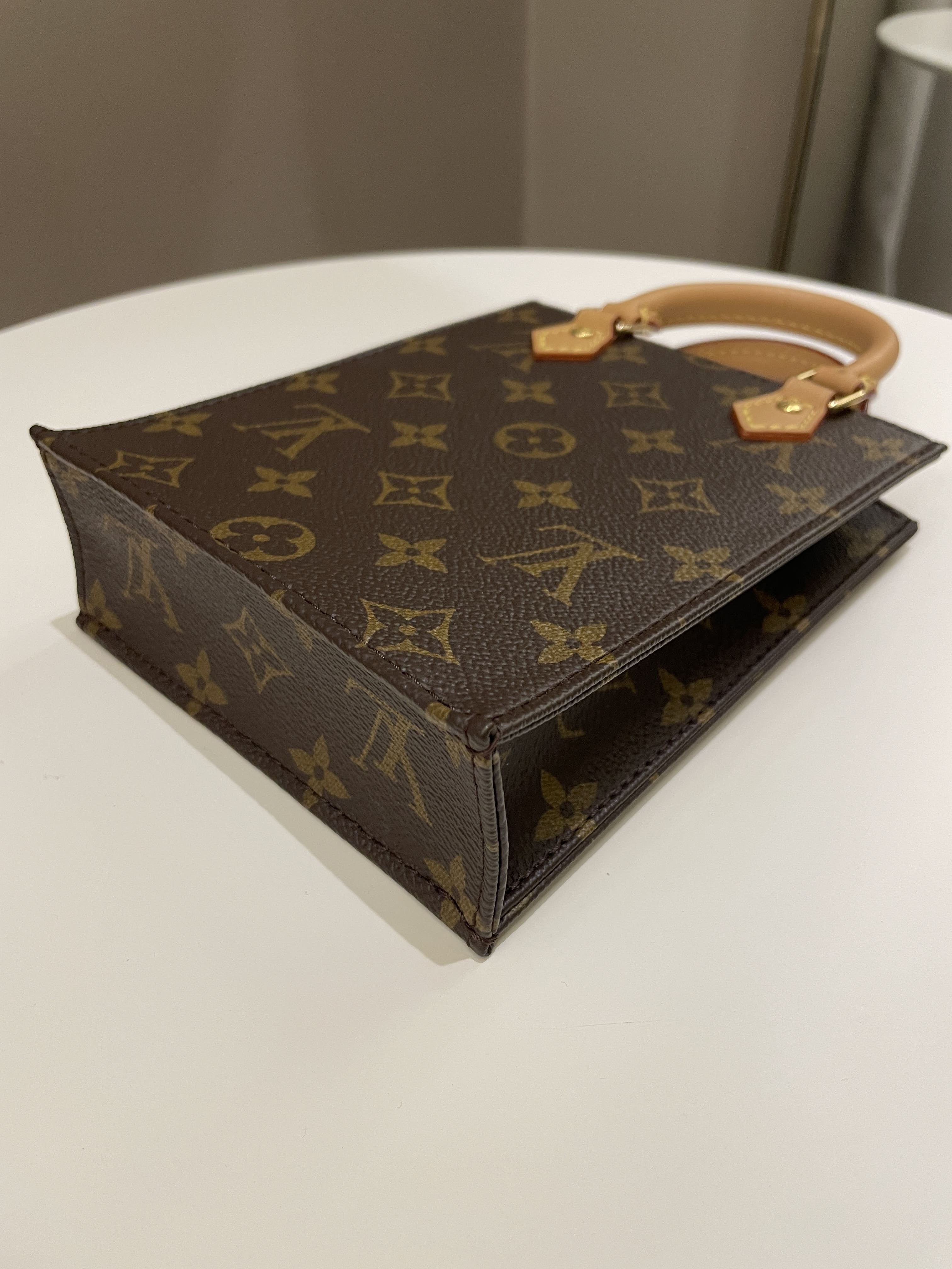 Louis Vuitton Petite Sac Plat Classic Monogram