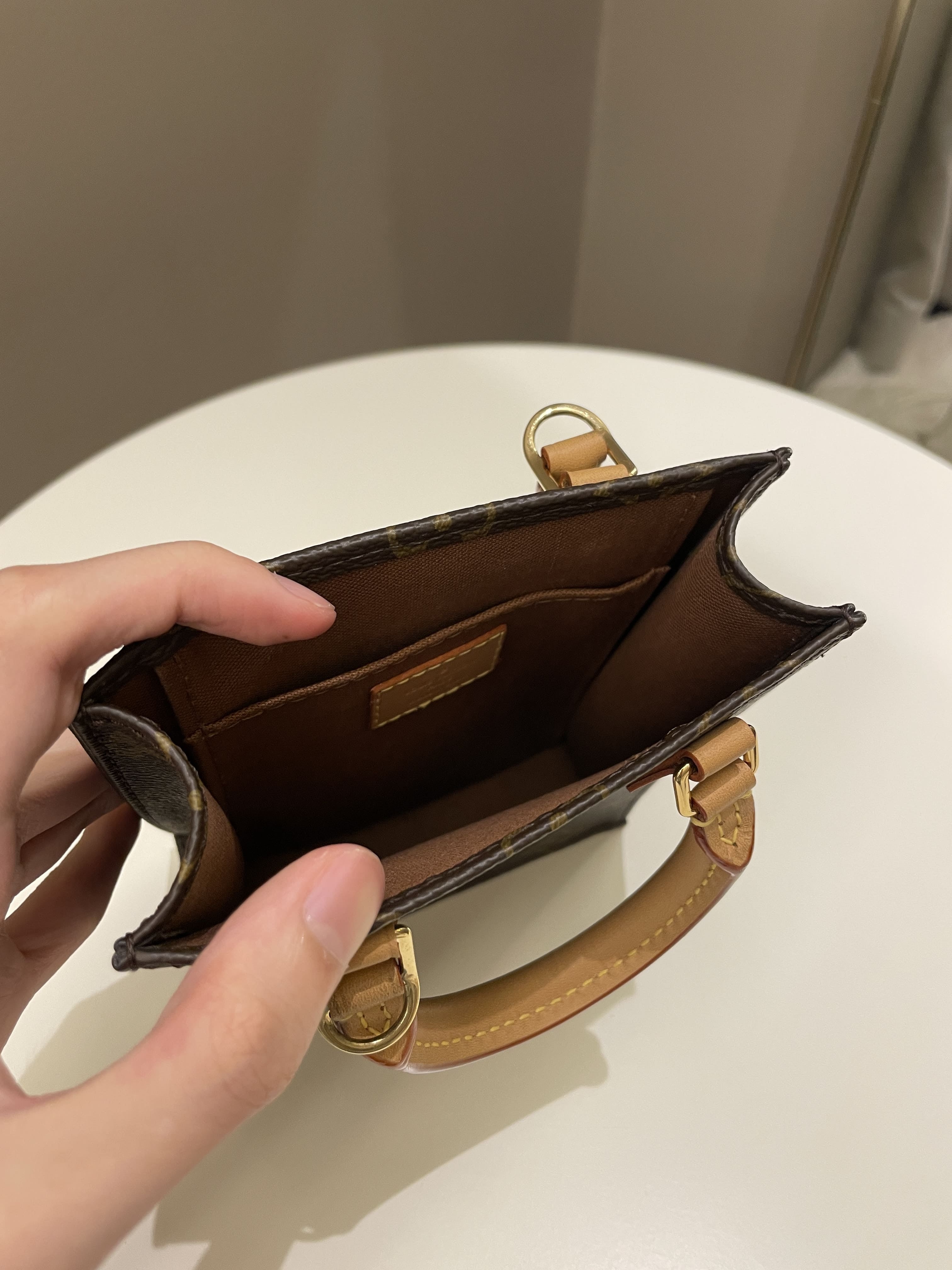 Louis Vuitton Petite Sac Plat Classic Monogram