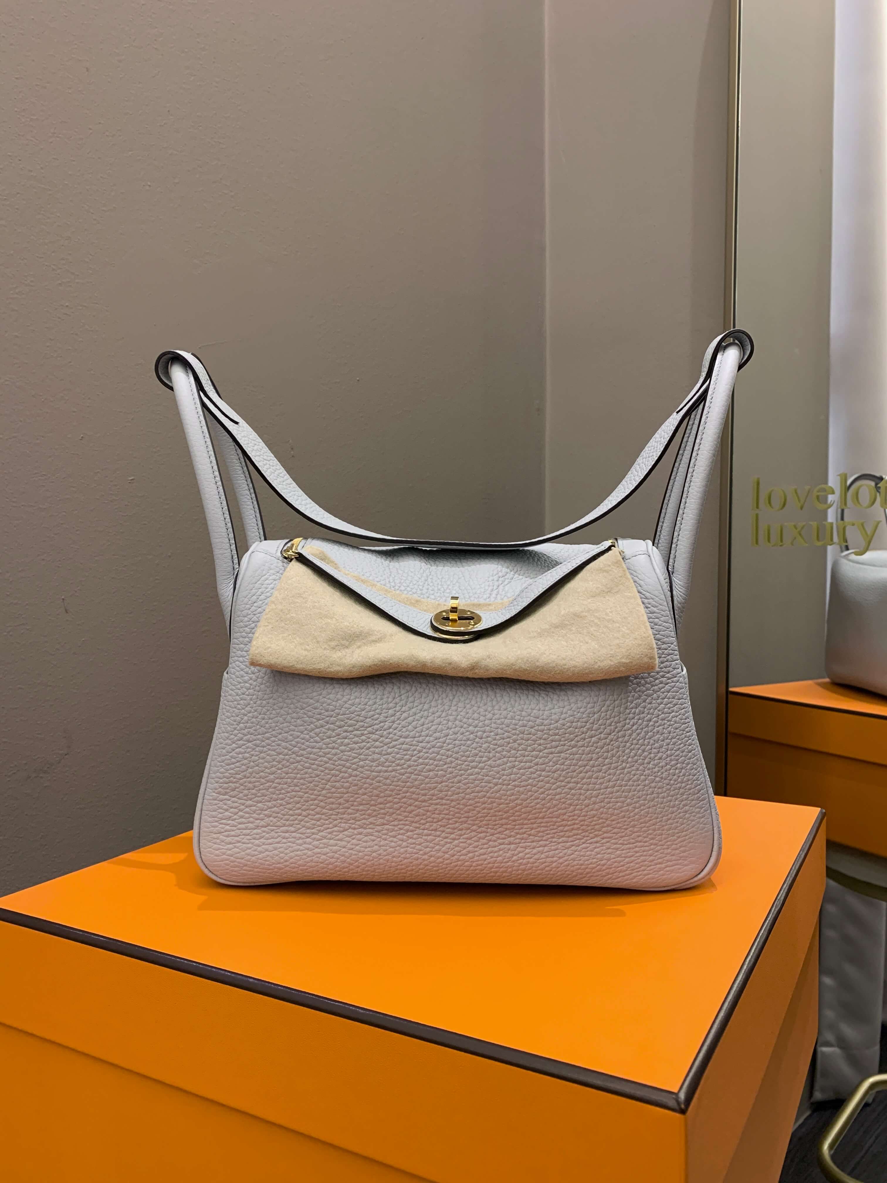 Hermes Lindy 26 Pale Bleu Clemence