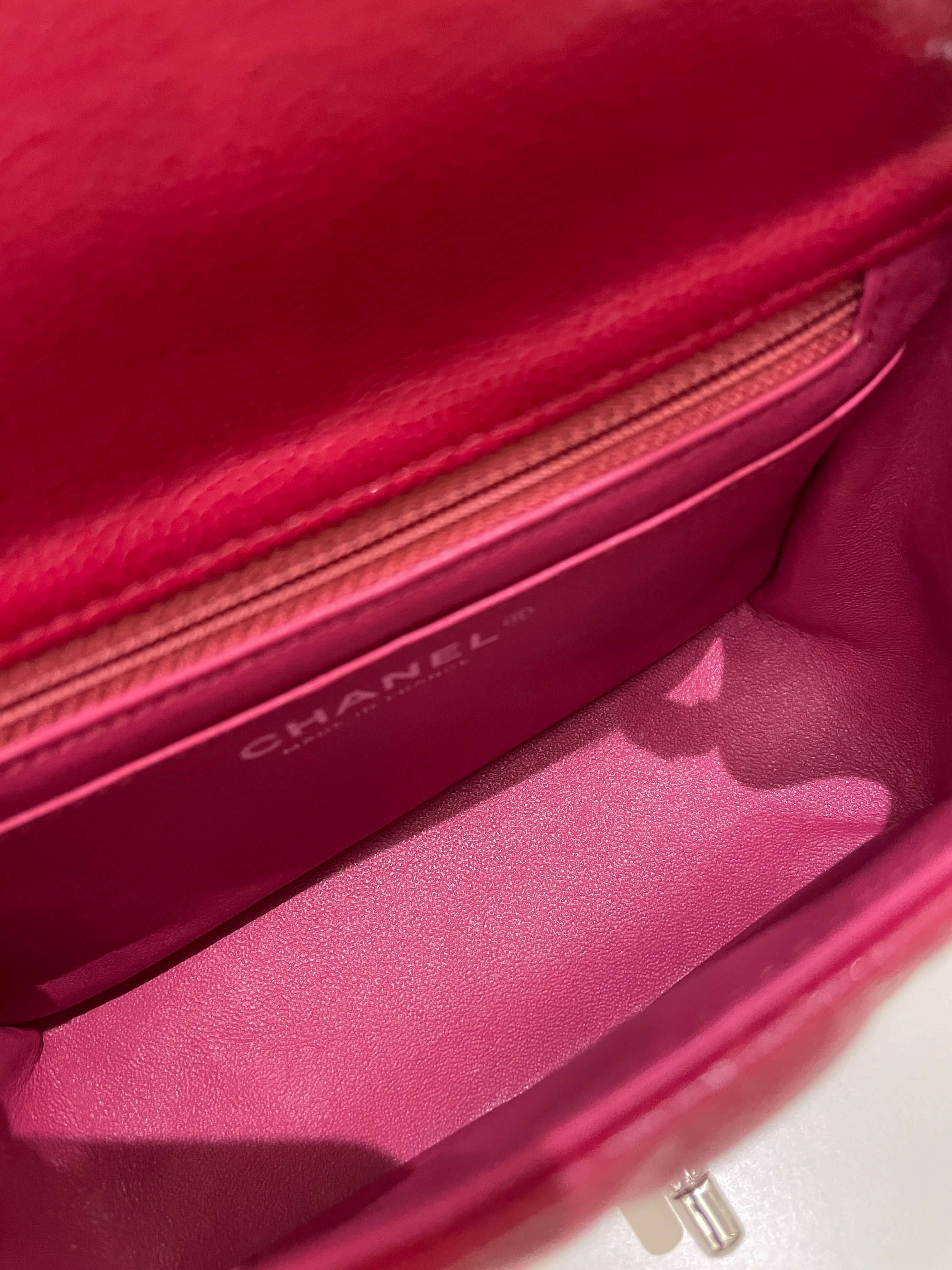 Chanel 18B Classic Quilted Mini Square Red Caviar
