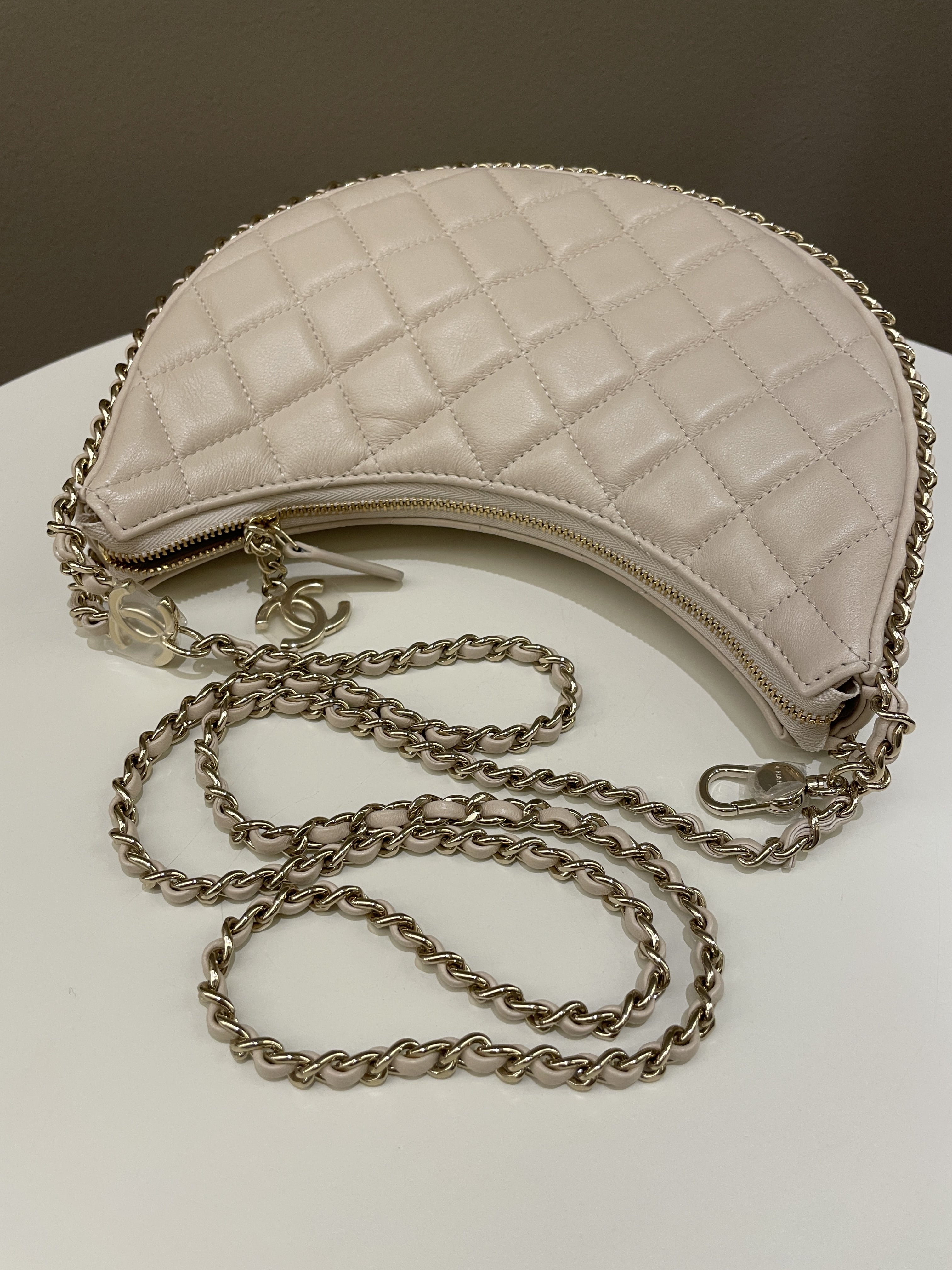 Chanel 23P Quilted Chain Around Hobo Bag Beige Lambskin