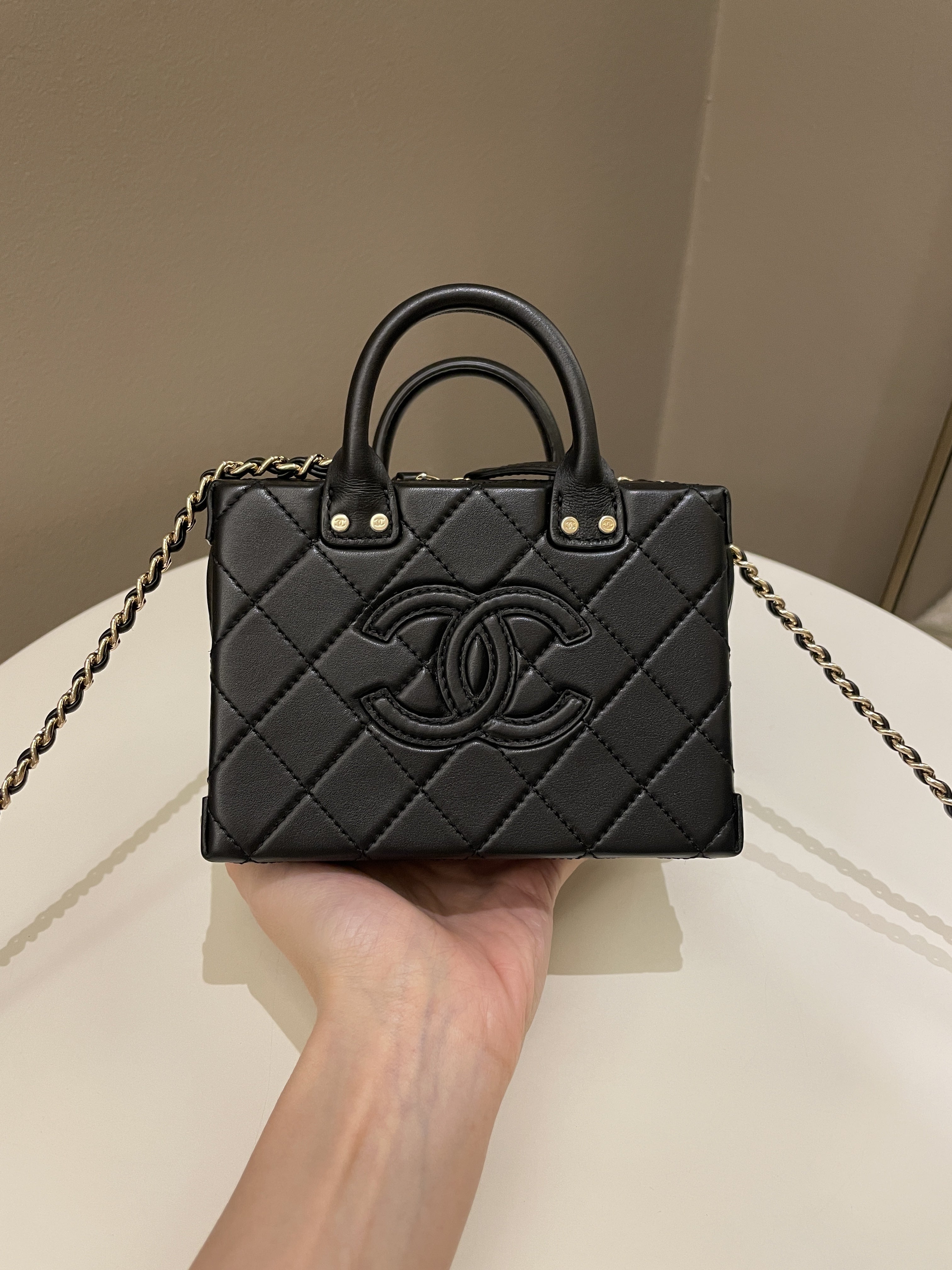 Chanel 22B Cc Handle New Vanity Case Black Calf