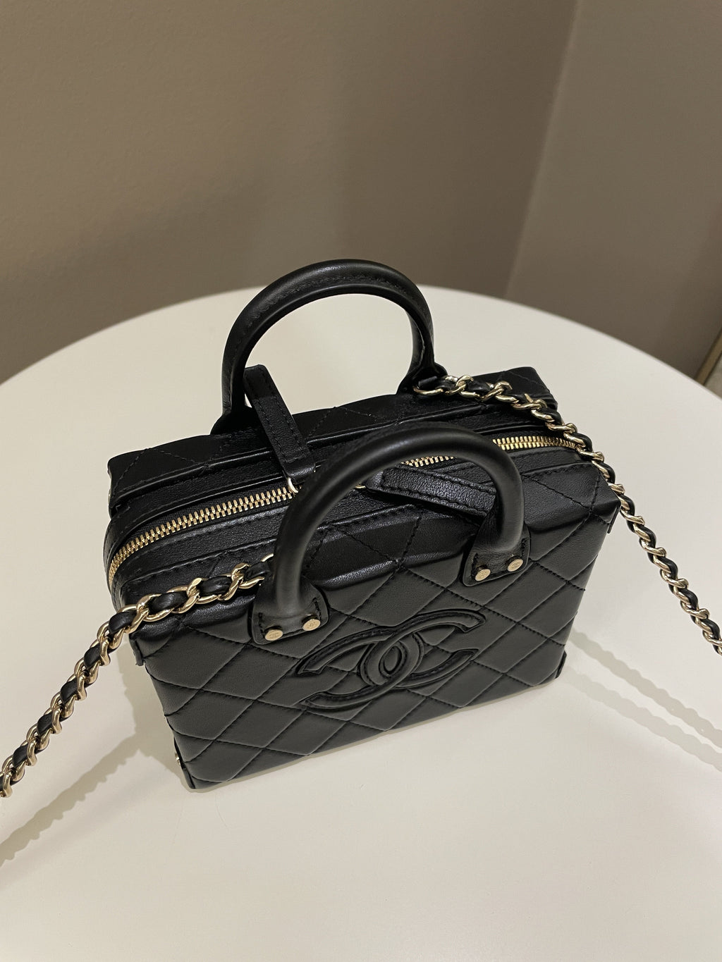 Chanel 22B Cc Handle New Vanity Case Black Calf