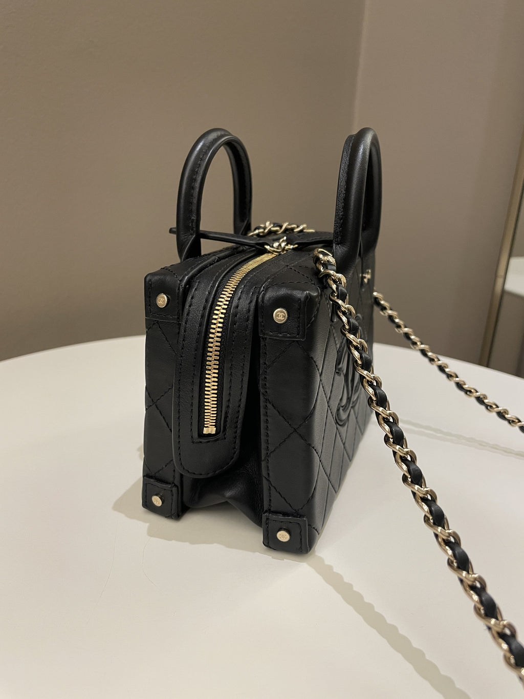 Chanel 22B Cc Handle New Vanity Case Black Calf