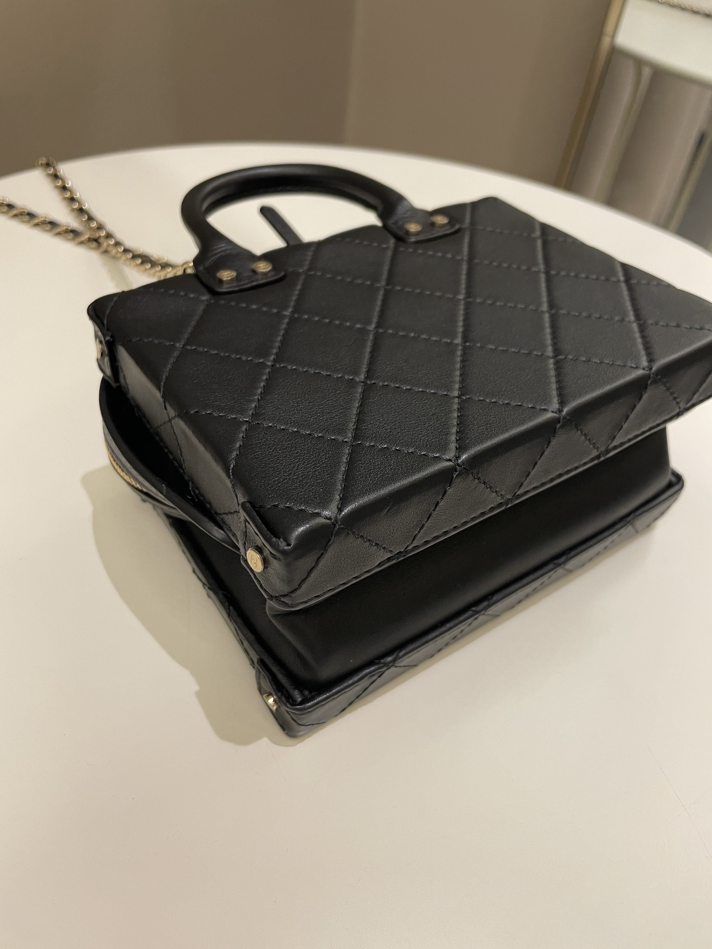Chanel 22B Cc Handle New Vanity Case Black Calf
