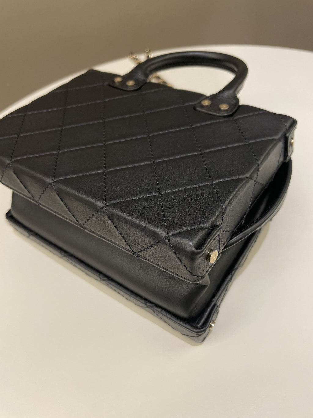 Chanel 22B Cc Handle New Vanity Case Black Calf