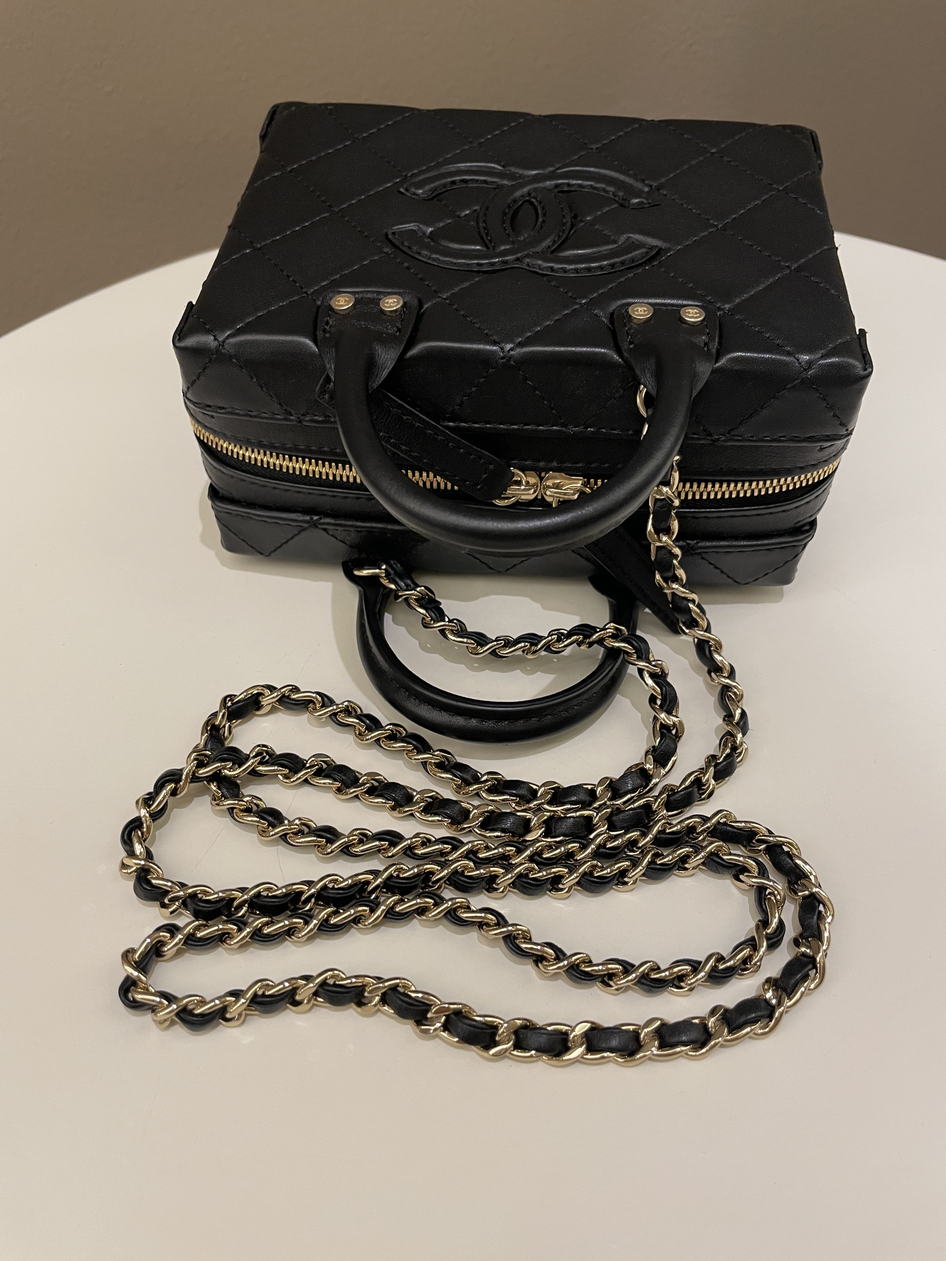 Chanel 22B Cc Handle New Vanity Case Black Calf