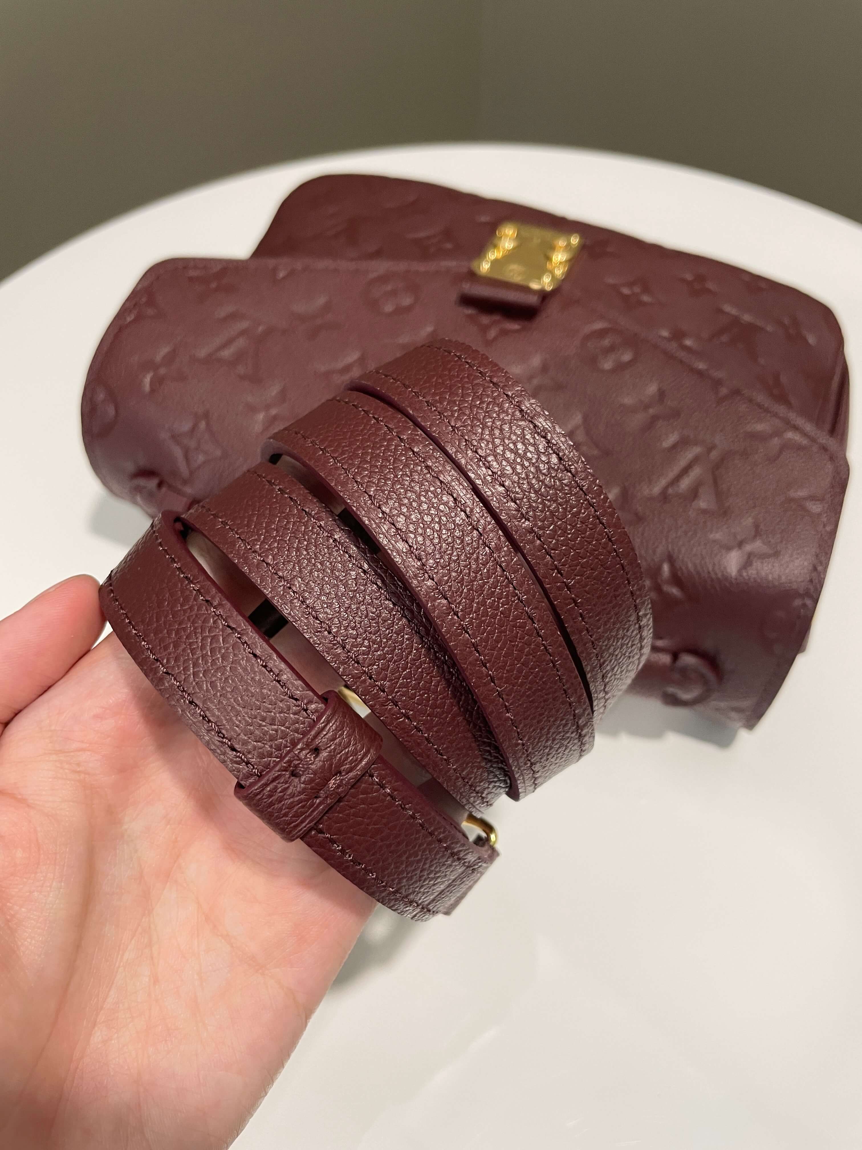 Louis Vuitton Pochette Metis Wine Empreinte