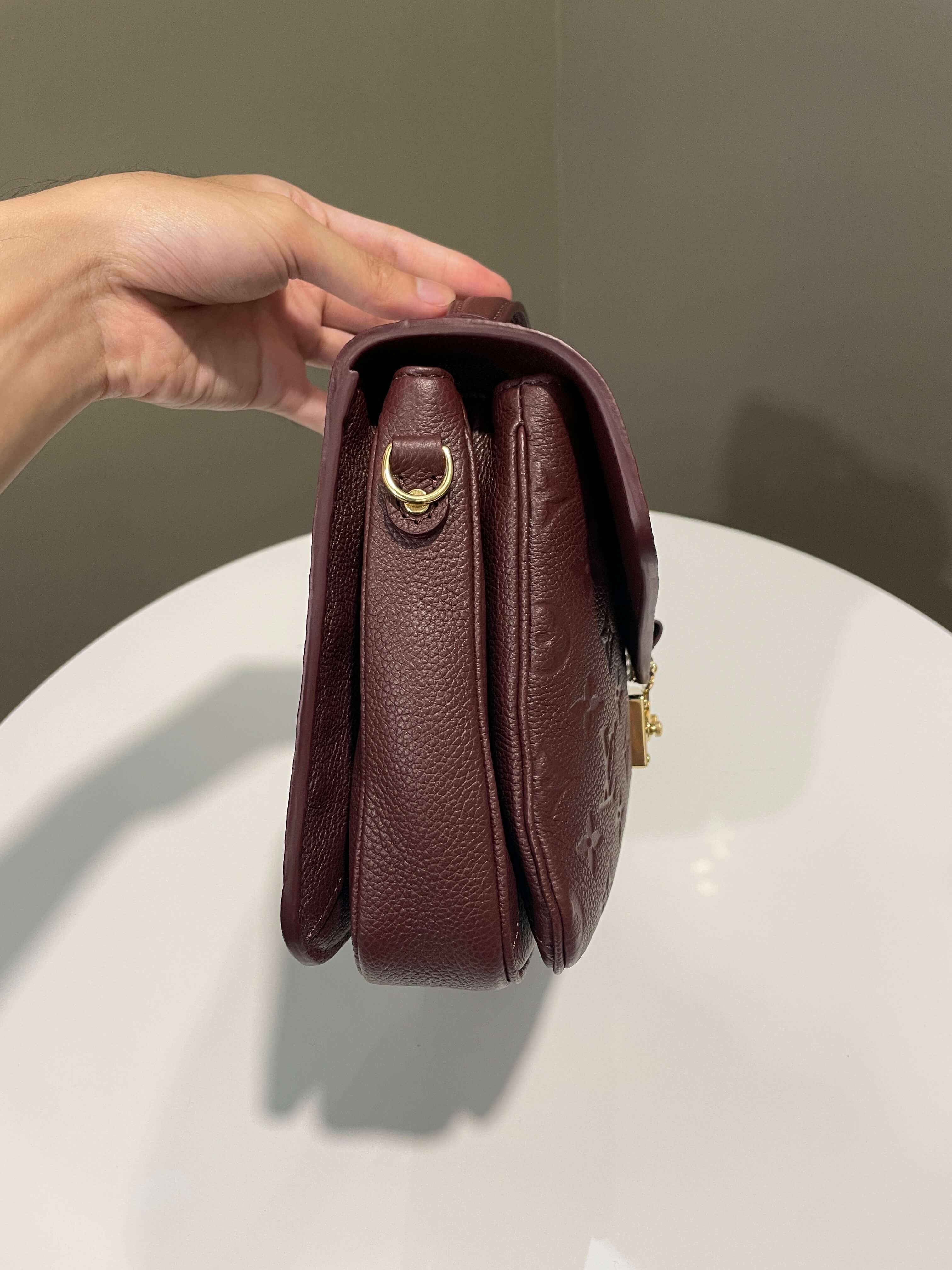 Louis Vuitton Pochette Metis Wine Empreinte
