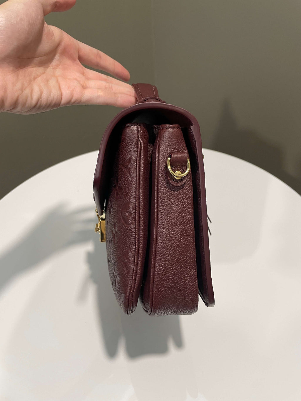 Louis Vuitton Pochette Metis Wine Empreinte