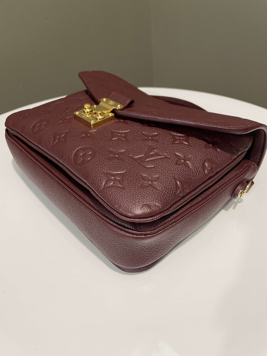 Louis Vuitton Pochette Metis Wine Empreinte