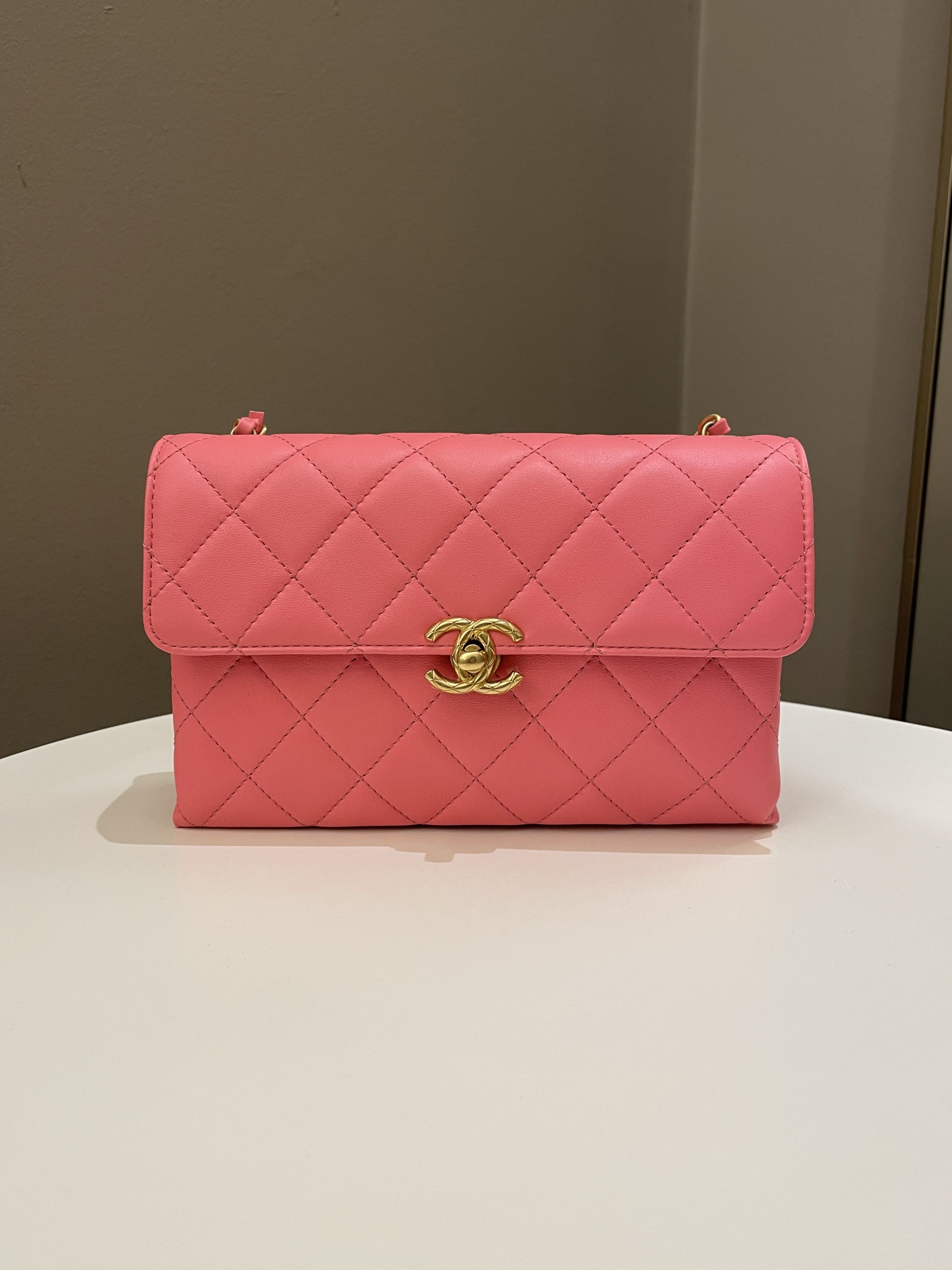 Chanel 22S Wrapped Top Handle Pink Lambskin