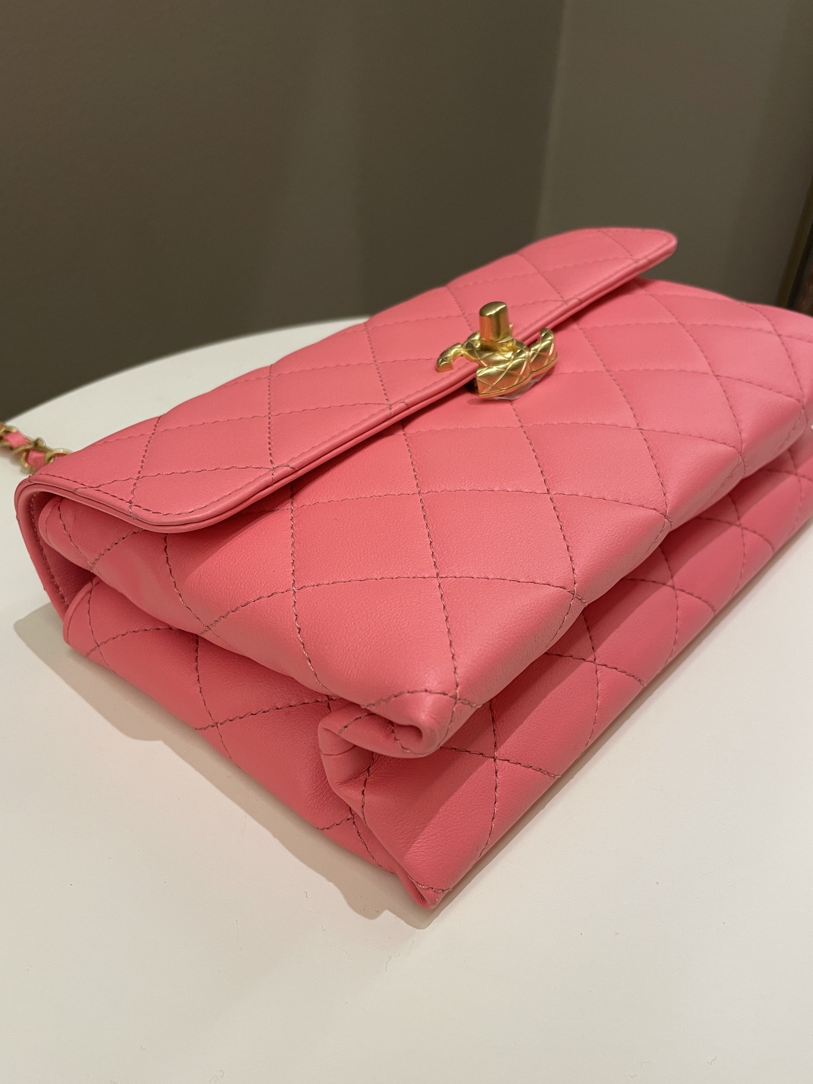 Chanel 22S Wrapped Top Handle Pink Lambskin