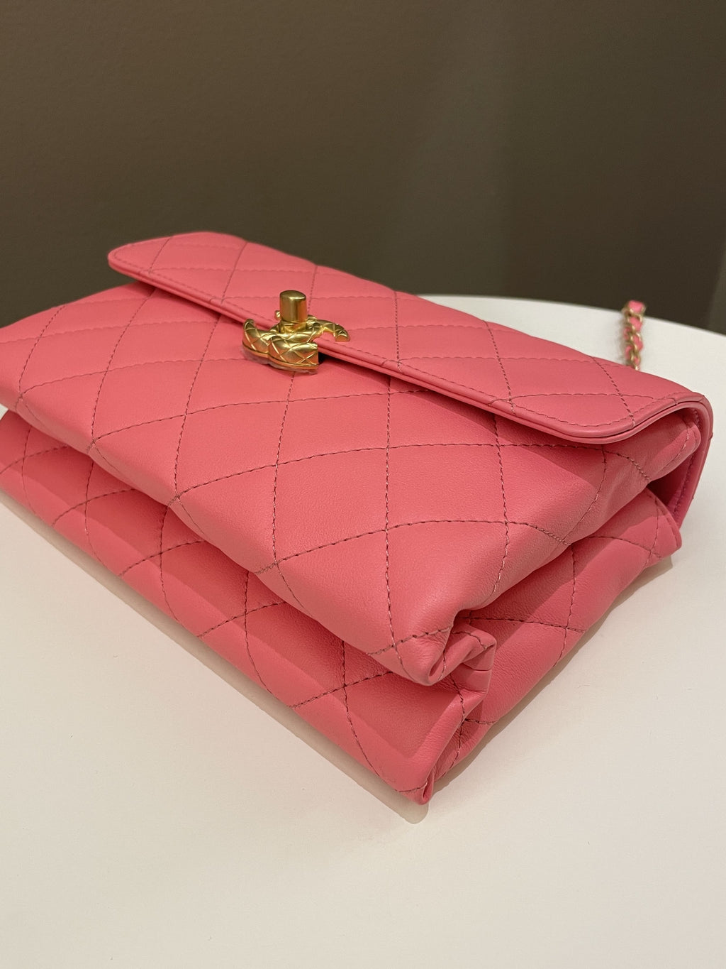 Chanel 22S Wrapped Top Handle Pink Lambskin