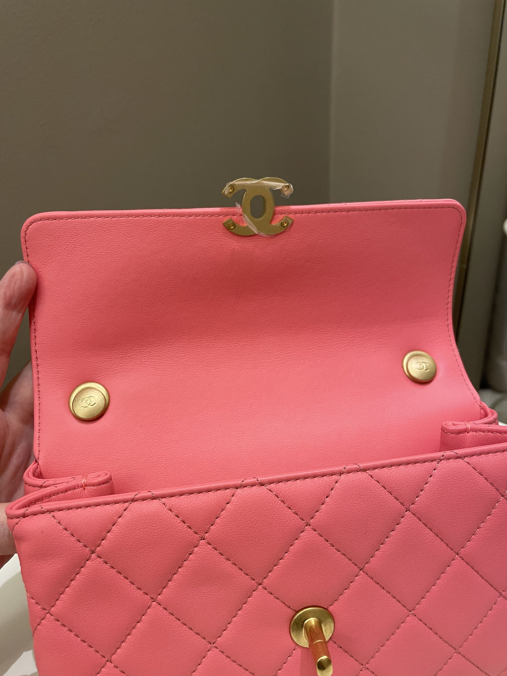 Chanel 22S Wrapped Top Handle Pink Lambskin