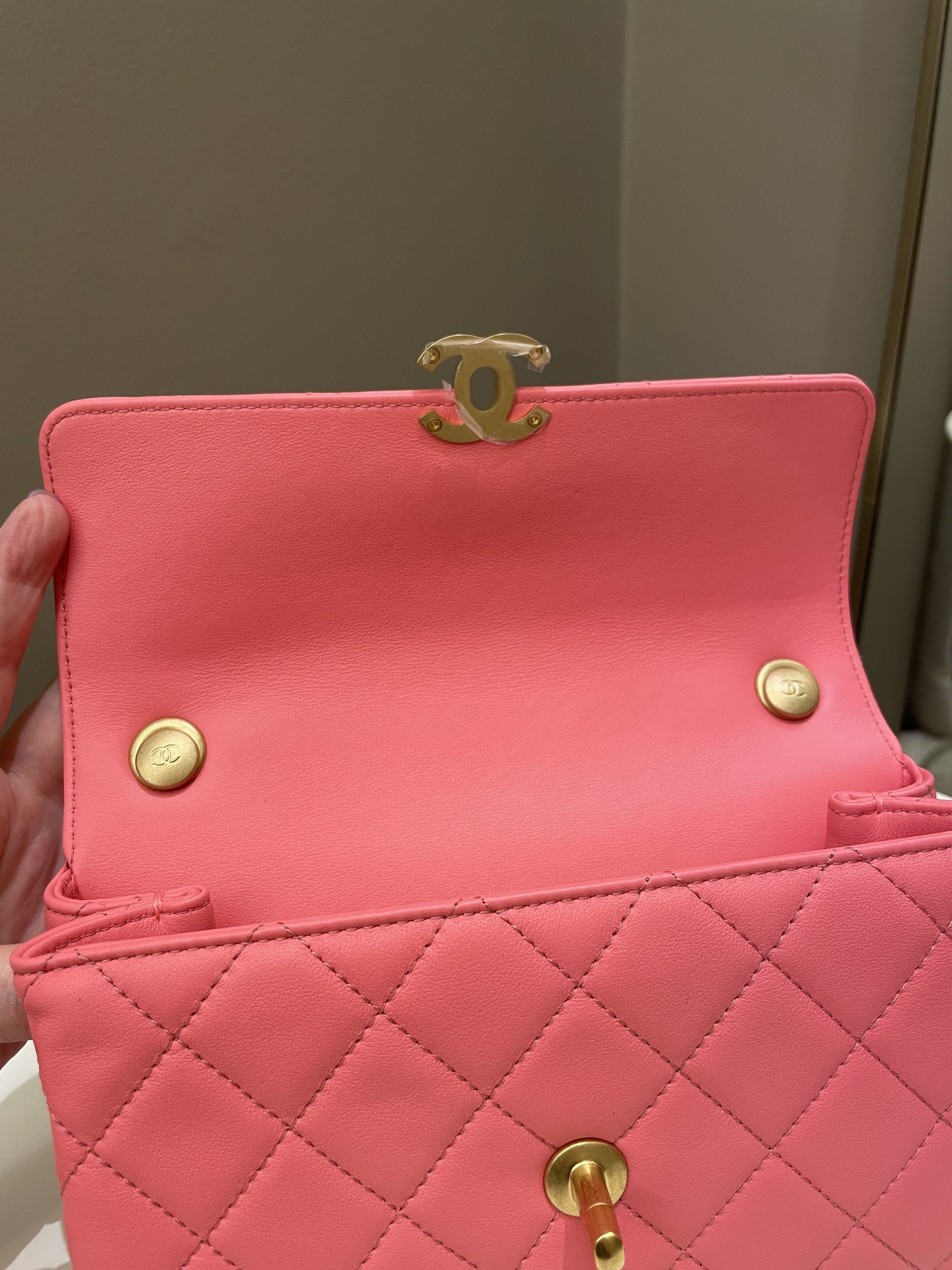 Chanel 22S Wrapped Top Handle Pink Lambskin