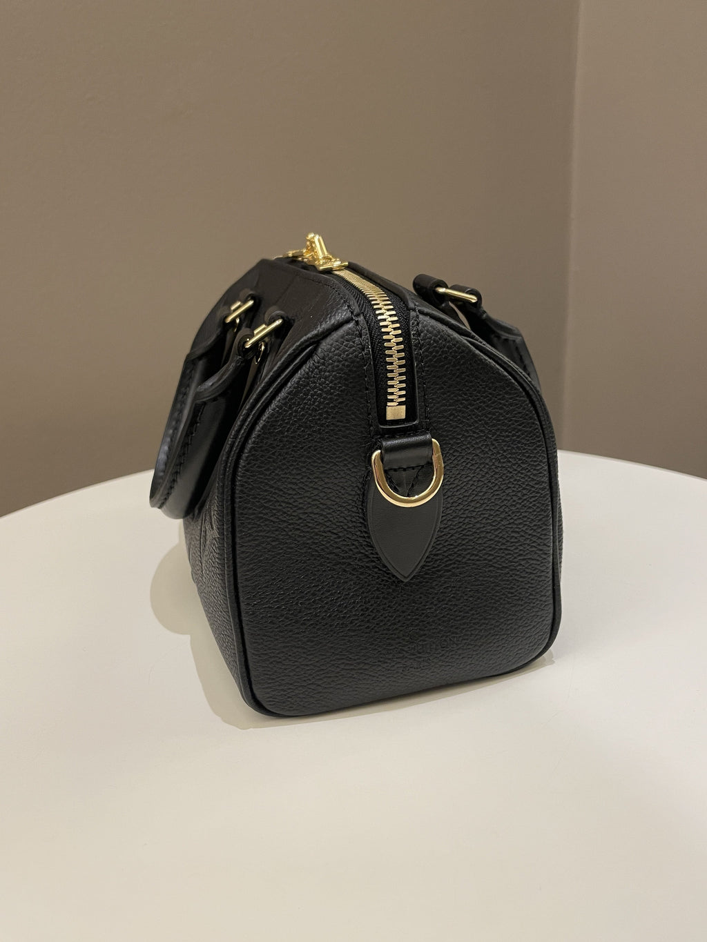 Louis Vuitton Speedy BandouliÃƒÆ’Ã‚Â¨re 20 Black Monogram Empreinte