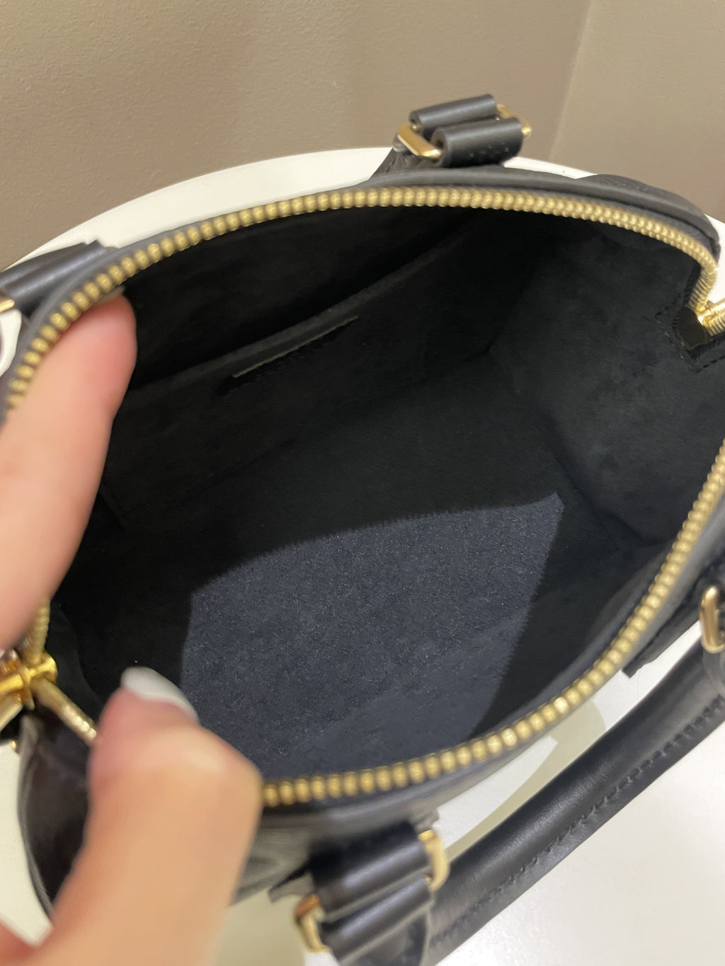 Louis Vuitton Speedy BandouliÃƒÆ’Ã‚Â¨re 20 Black Monogram Empreinte