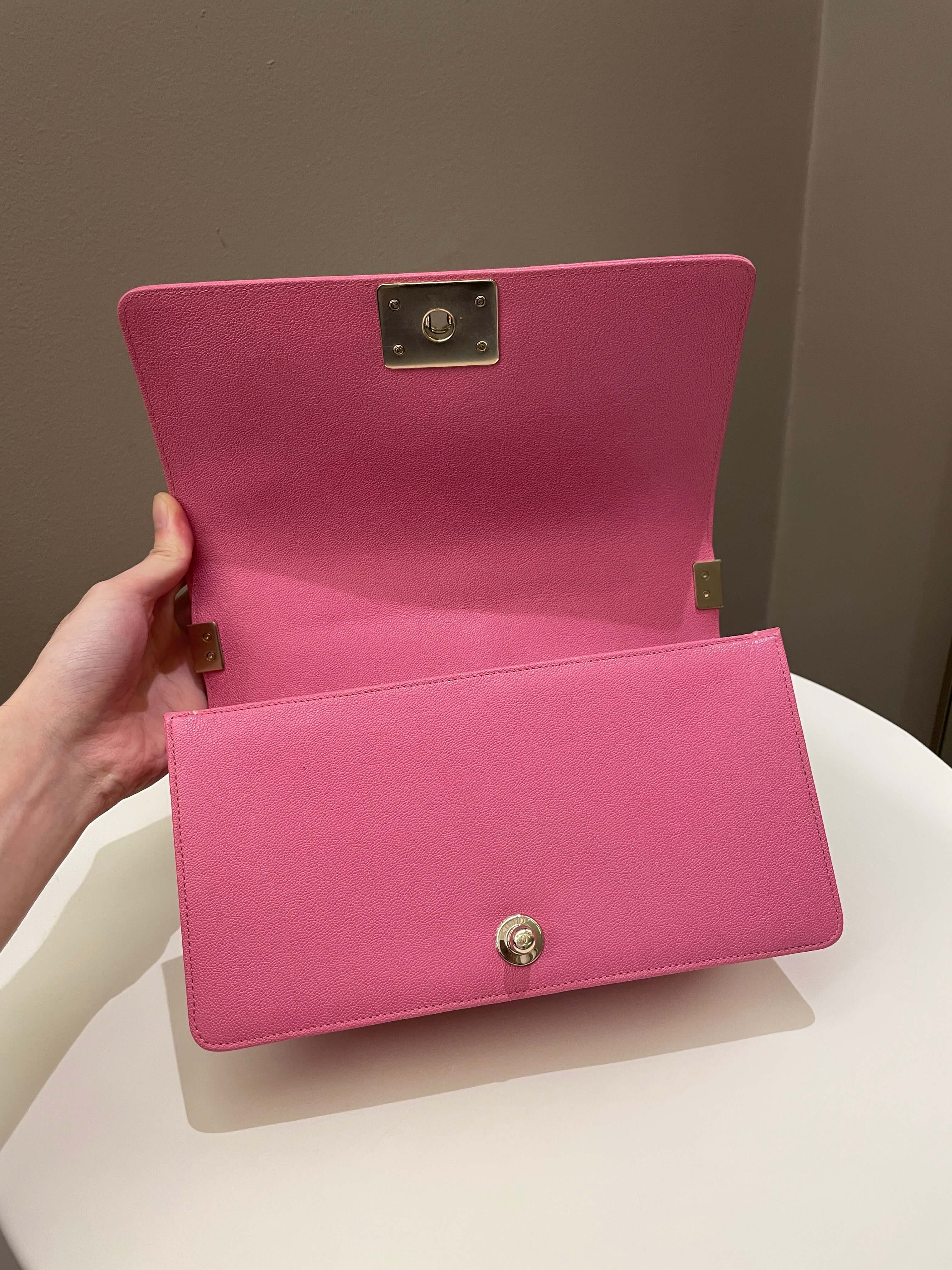 Chanel Chevron Boy Old Medium Pink Caviar