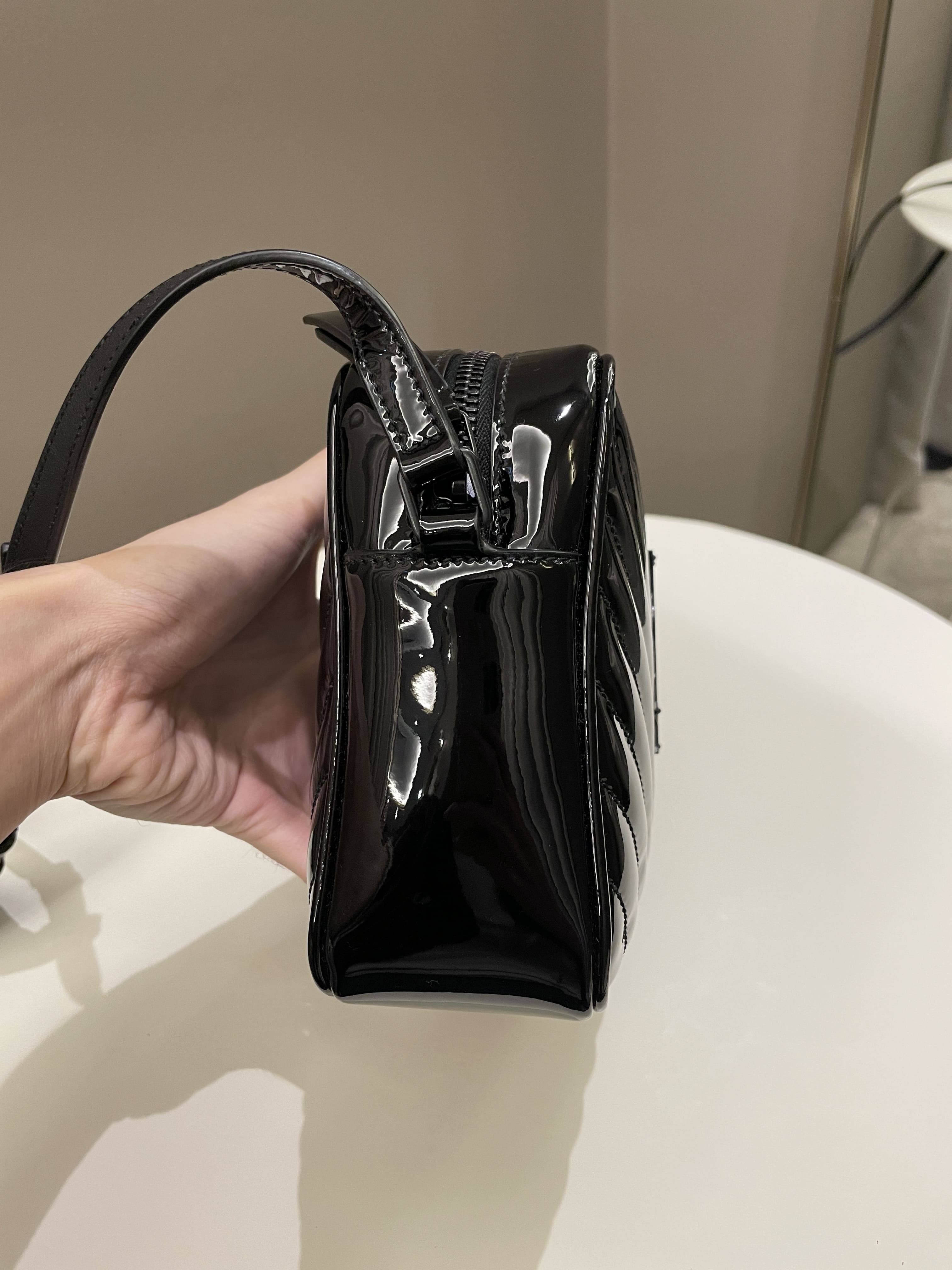 Saint Laurent Lou Camera Black Patent