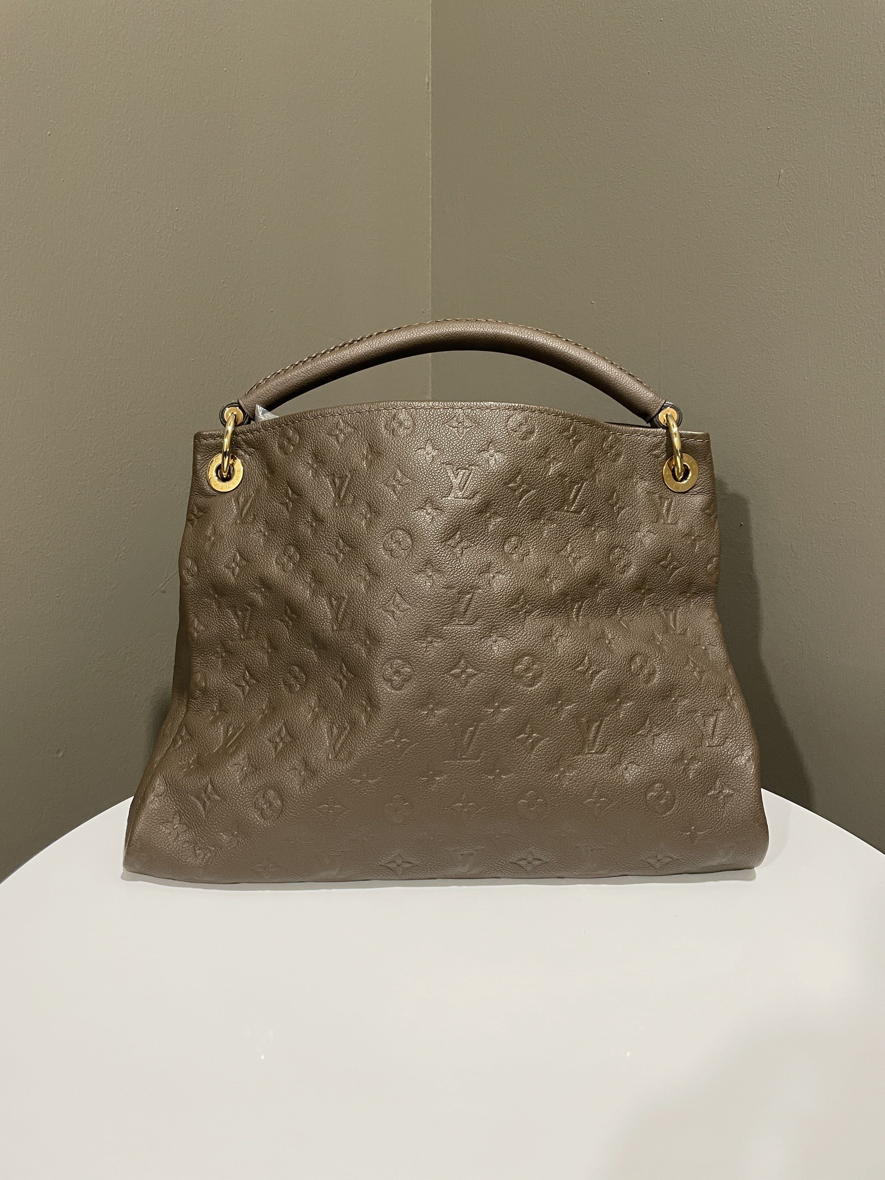 Louis Vuitton Arsty Bag Brown Taupe