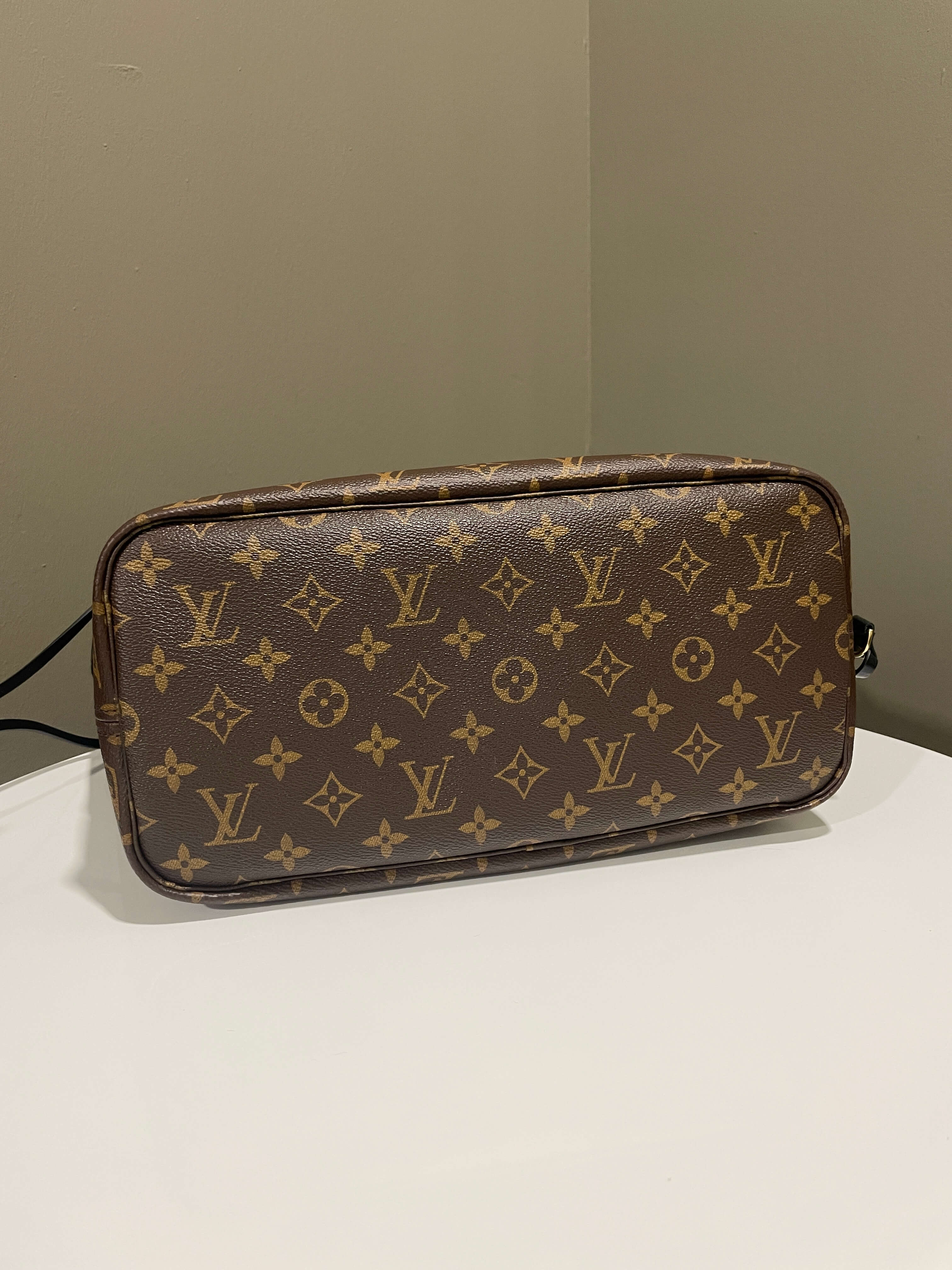 Louis Vuitton Monogram Neverfull MM World Tour Monogram