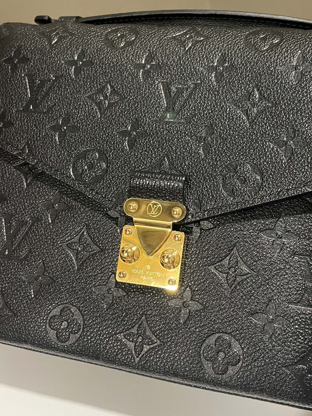 Louis Vuitton Pochette Metis Black Empreinte