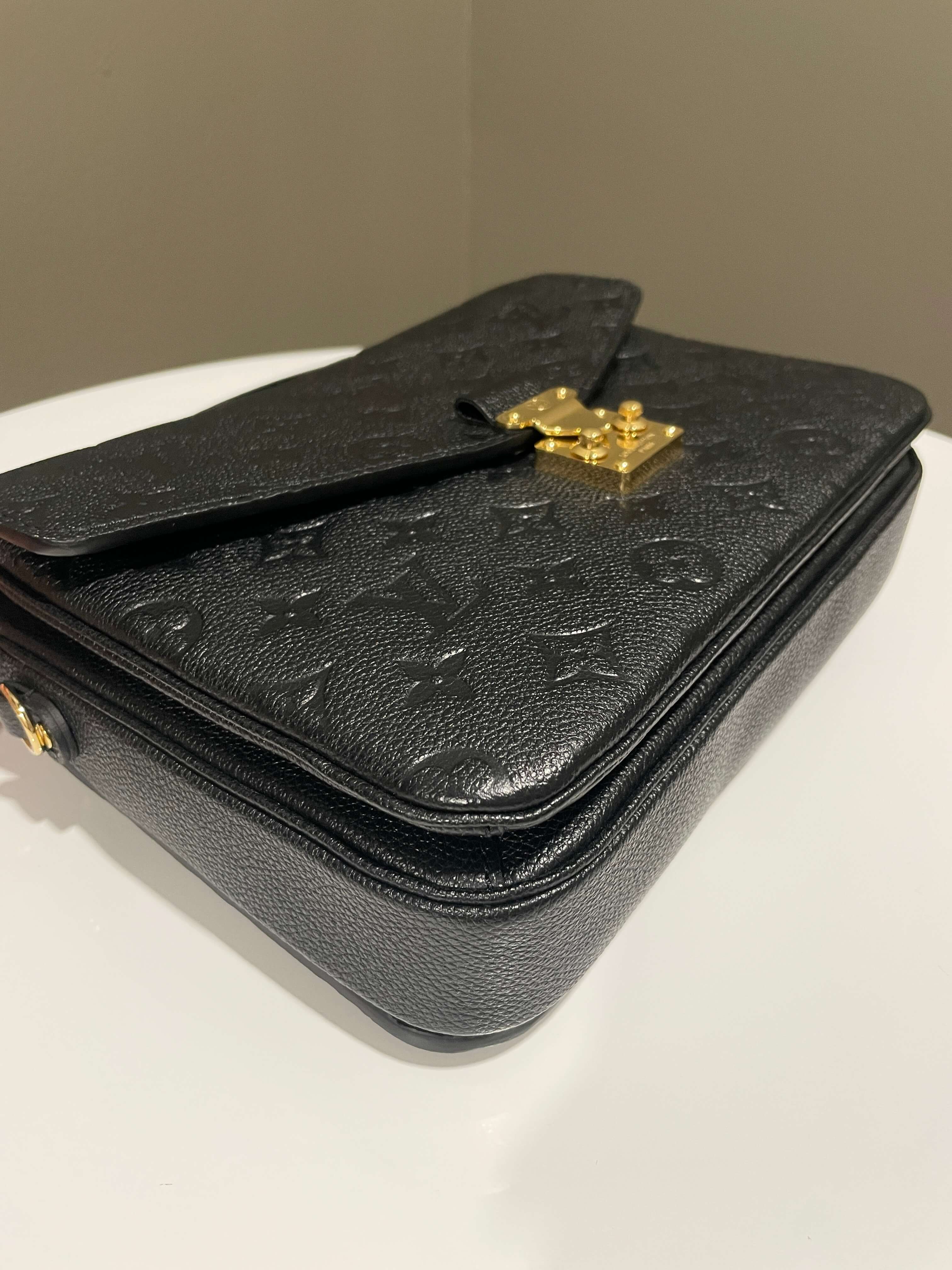 Louis Vuitton Pochette Metis Black Empreinte
