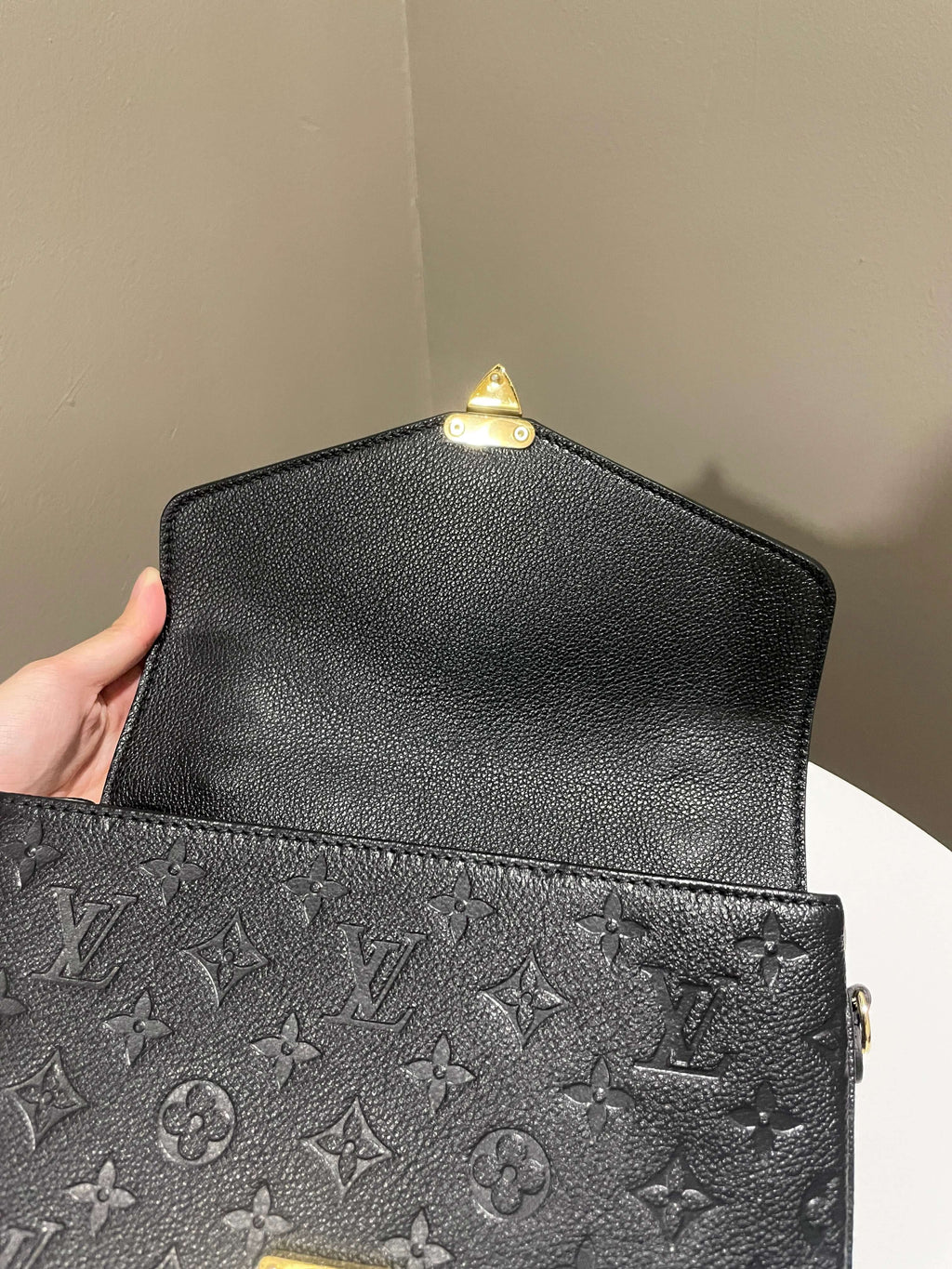 Louis Vuitton Pochette Metis Black Empreinte