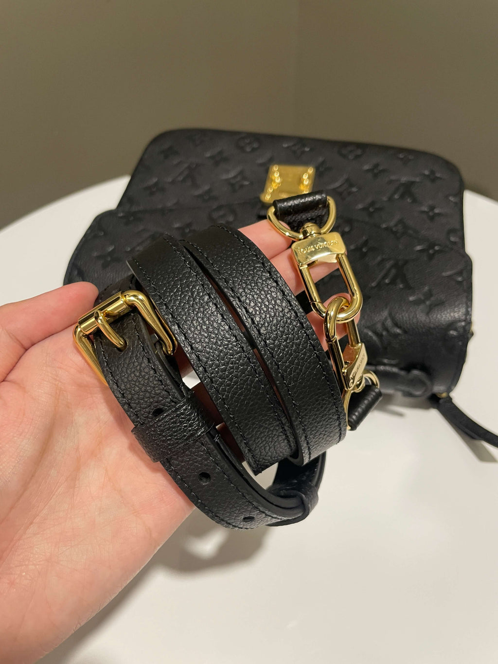 Louis Vuitton Pochette Metis Black Empreinte