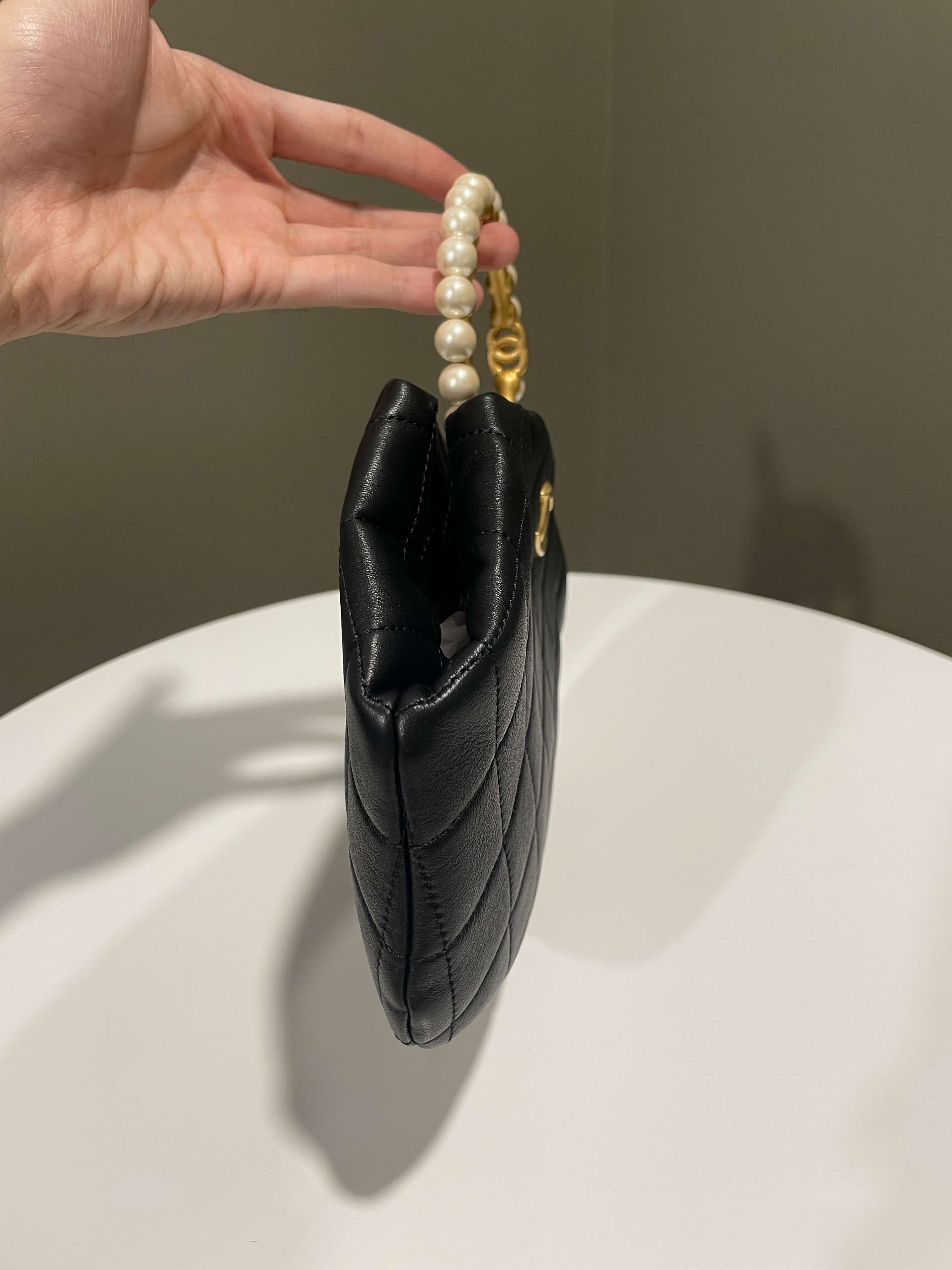 Chanel Quilted Cc Pearl Crown Clutch Bag Black Lambskin