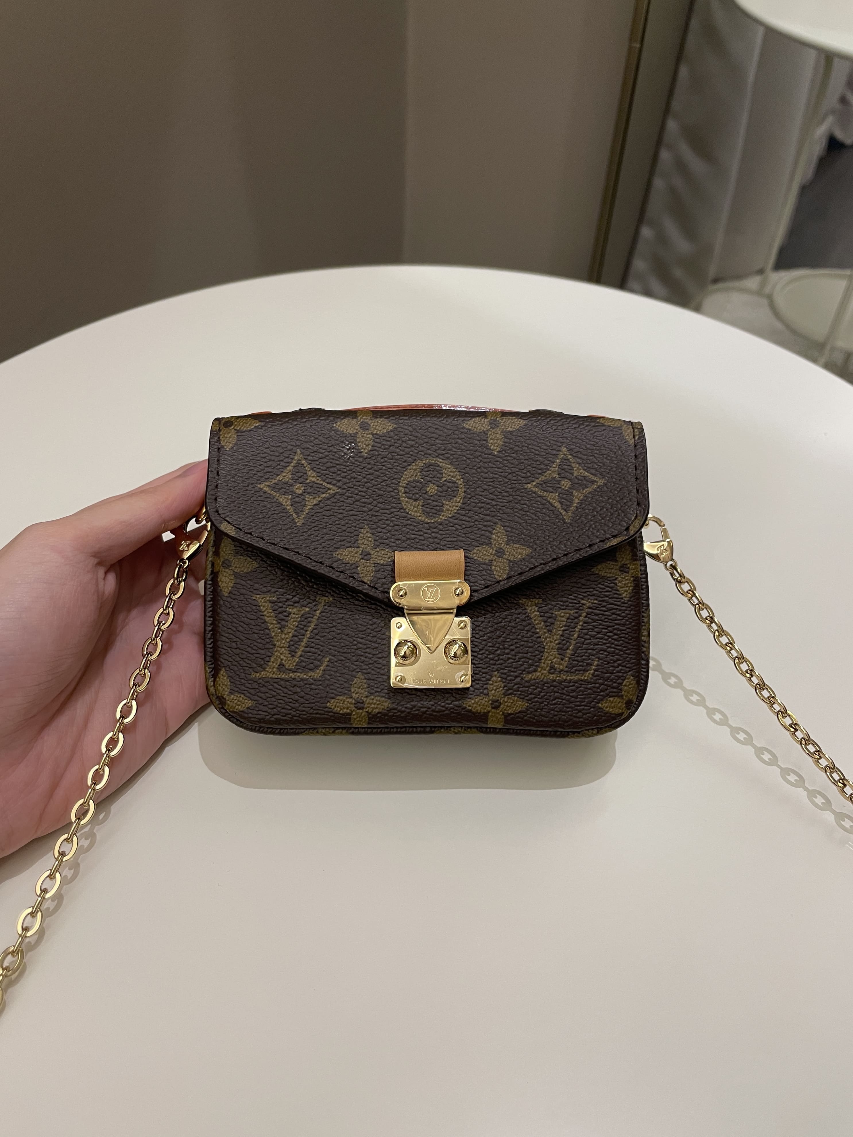 Louis Vuitton Micro Metis Classic Monogram