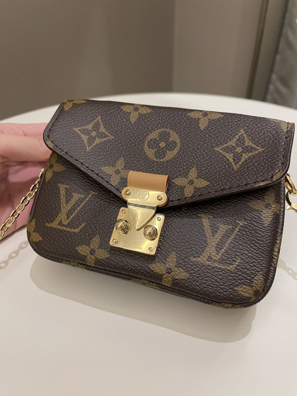 Louis Vuitton Micro Metis Classic Monogram