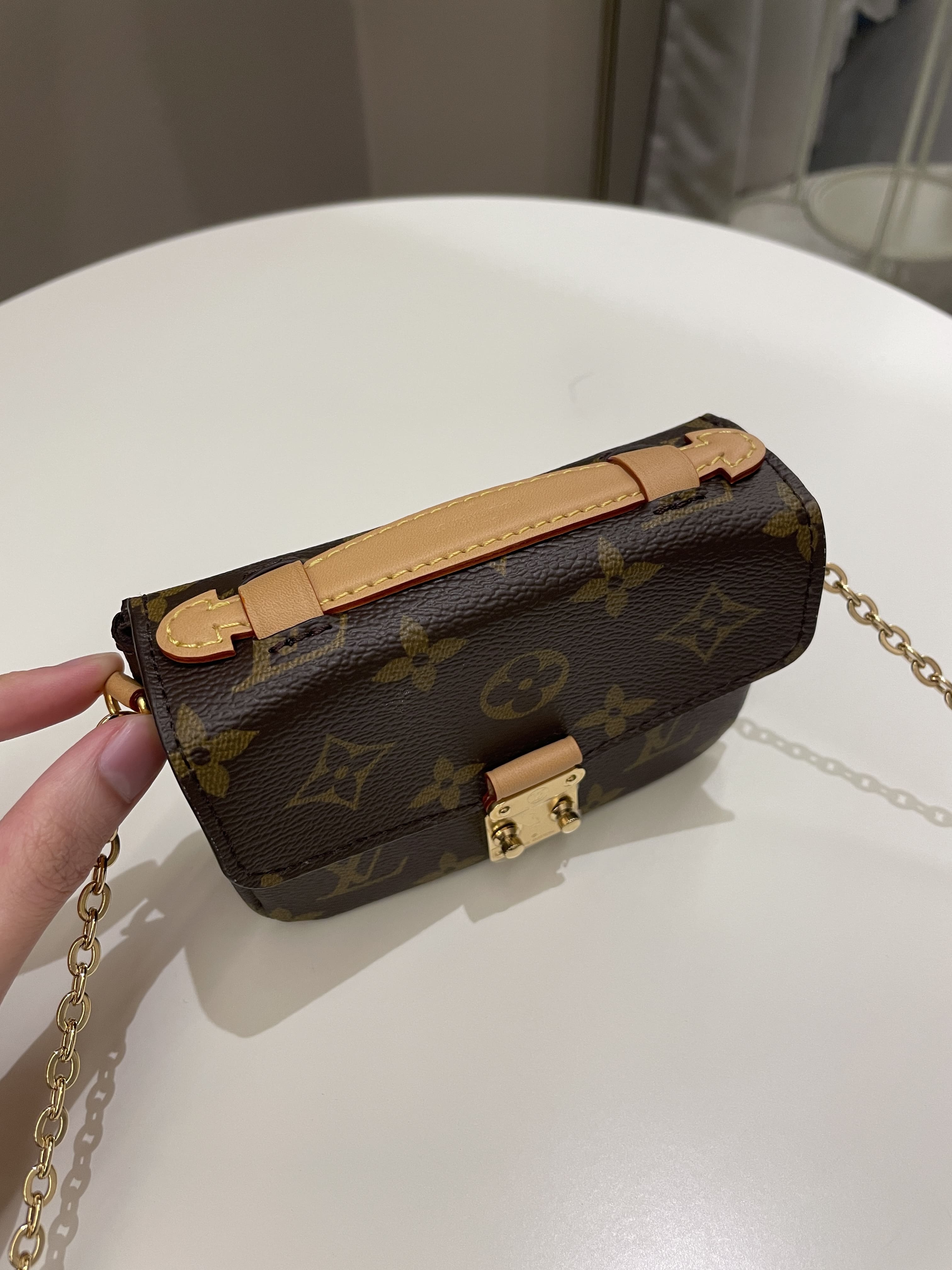 Louis Vuitton Micro Metis Classic Monogram