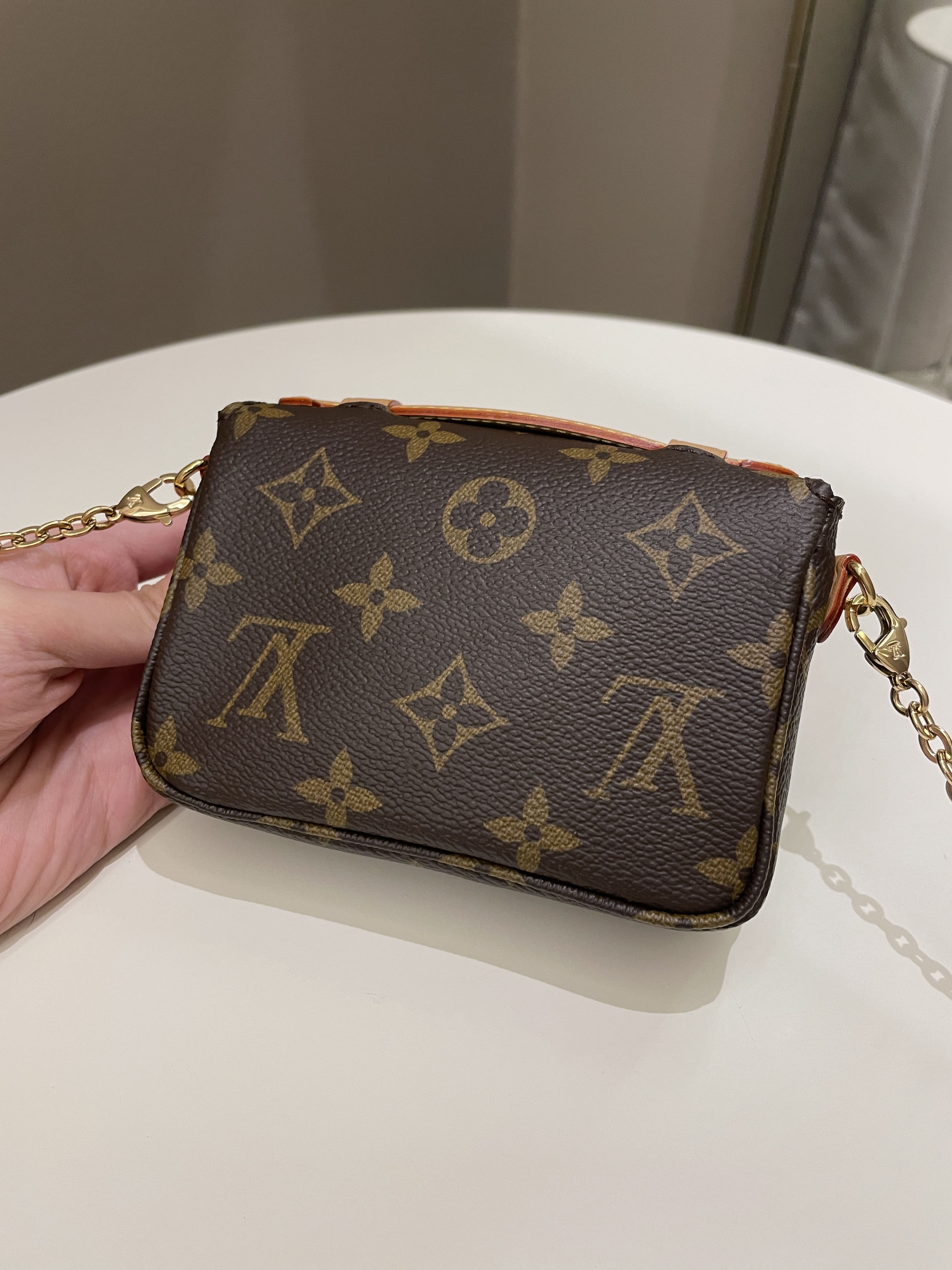 Louis Vuitton Micro Metis Classic Monogram