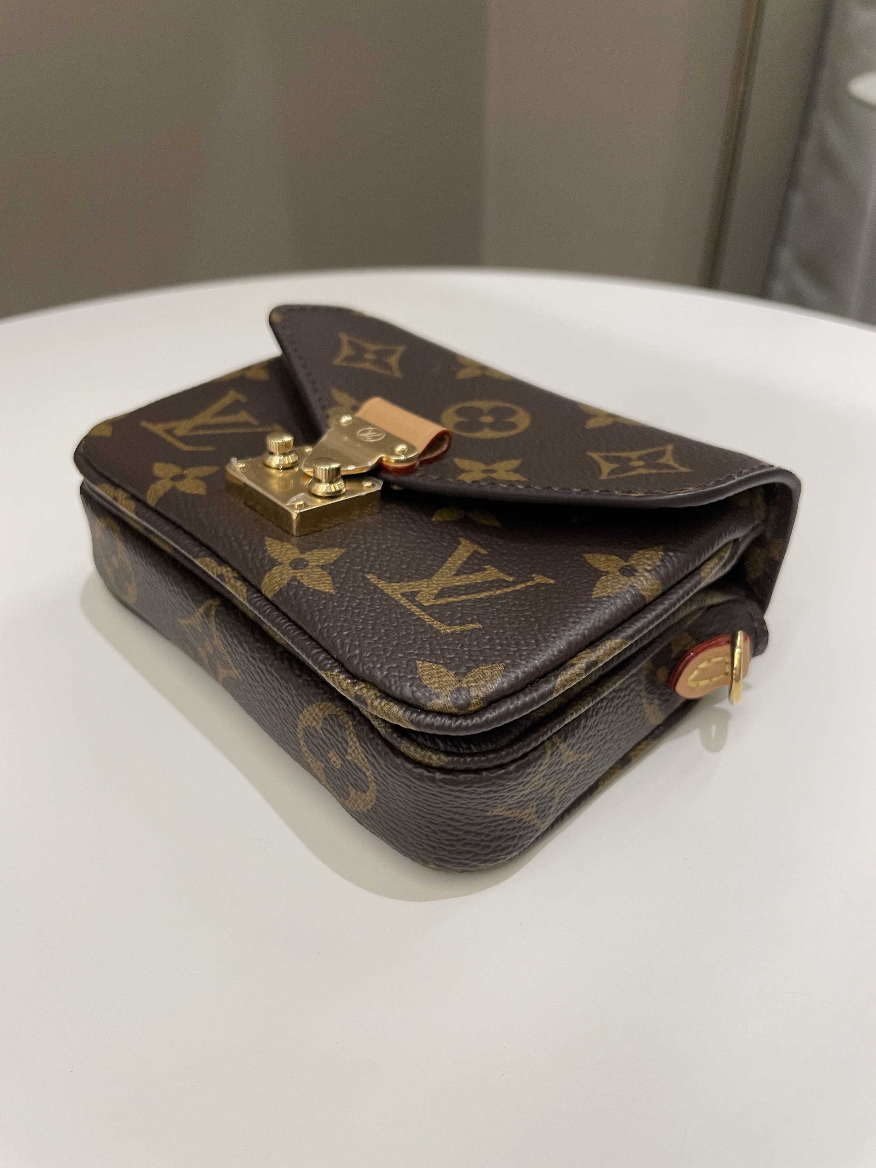 Louis Vuitton Micro Metis Classic Monogram