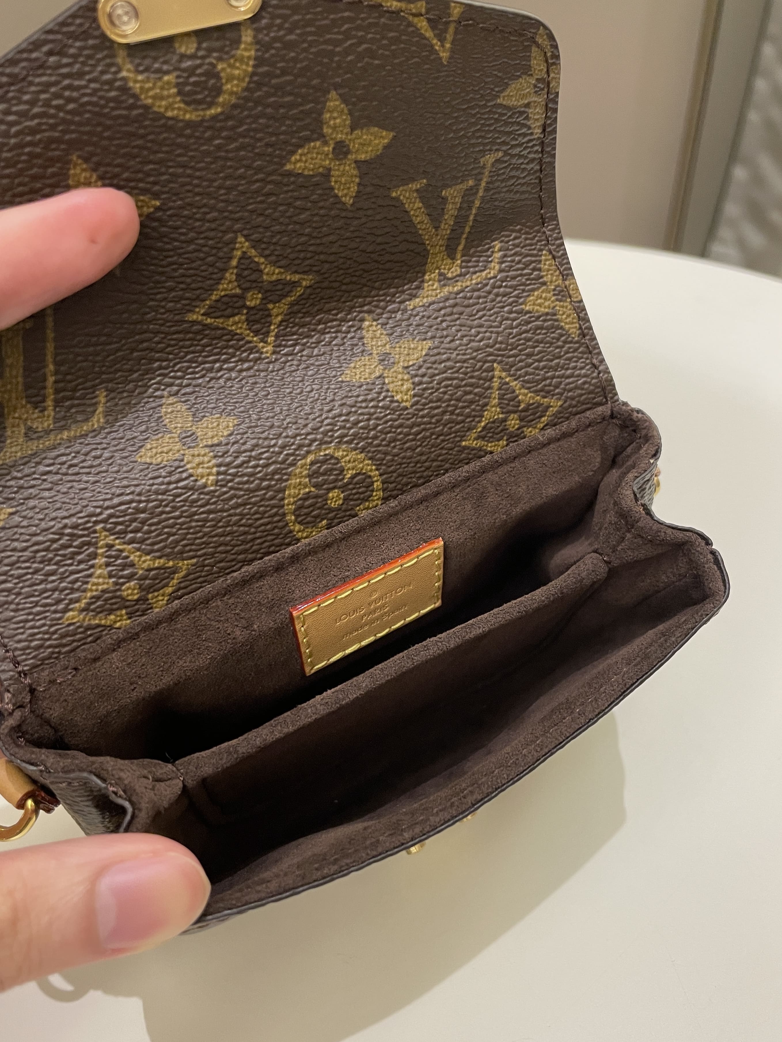 Louis Vuitton Micro Metis Classic Monogram