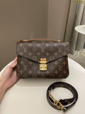 Louis Vuitton Pochette Metis Classic Monogram